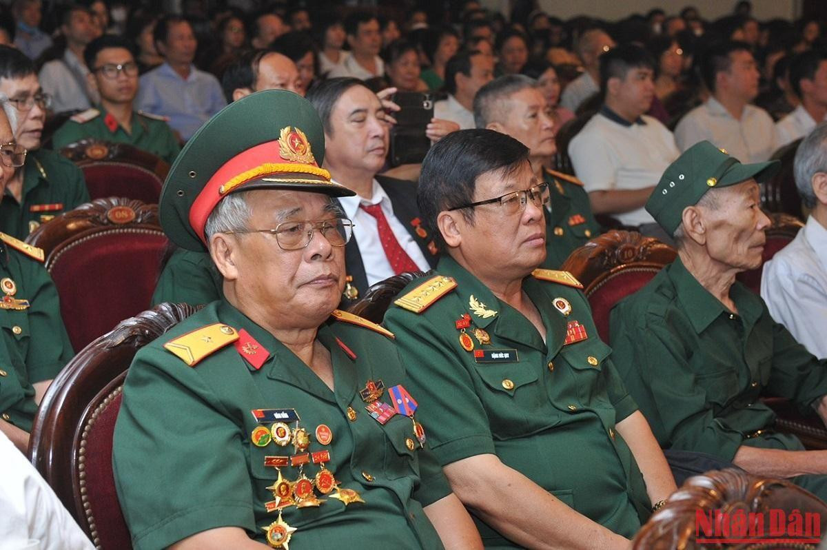 Chương trình có sự tham dự của các bậc lão thành cách mạng, người có công từ một số địa phương trên cả nước. (Ảnh: ĐĂNG KHOA)