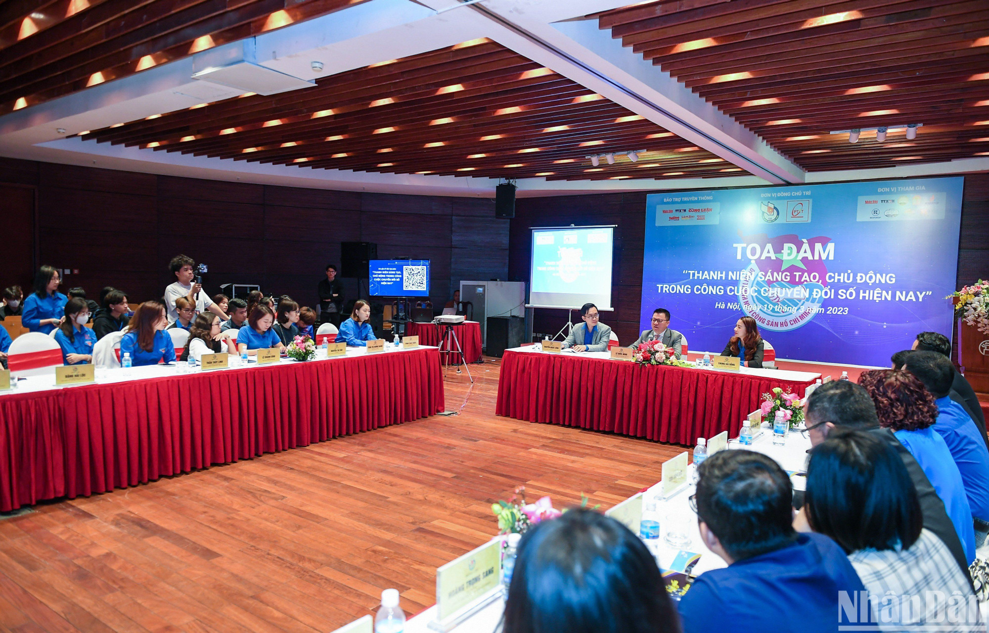 Tọa đàm “Thanh niên sáng tạo, chủ động trong công cuộc chuyển đổi số hiện nay” là cơ hội để nâng cao nhận thức cho đoàn viên, thanh niên về ý nghĩa, vai trò, tầm quan trọng của chuyển đổi số, cũng như trách nhiệm của tuổi trẻ trong vấn đề chuyển đổi số.