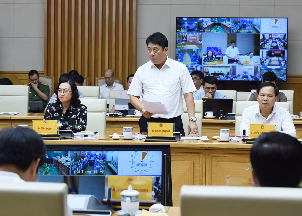 Tổng Giám đốc Tập đoàn EVN Nguyễn Anh Tuấn phát biểu.