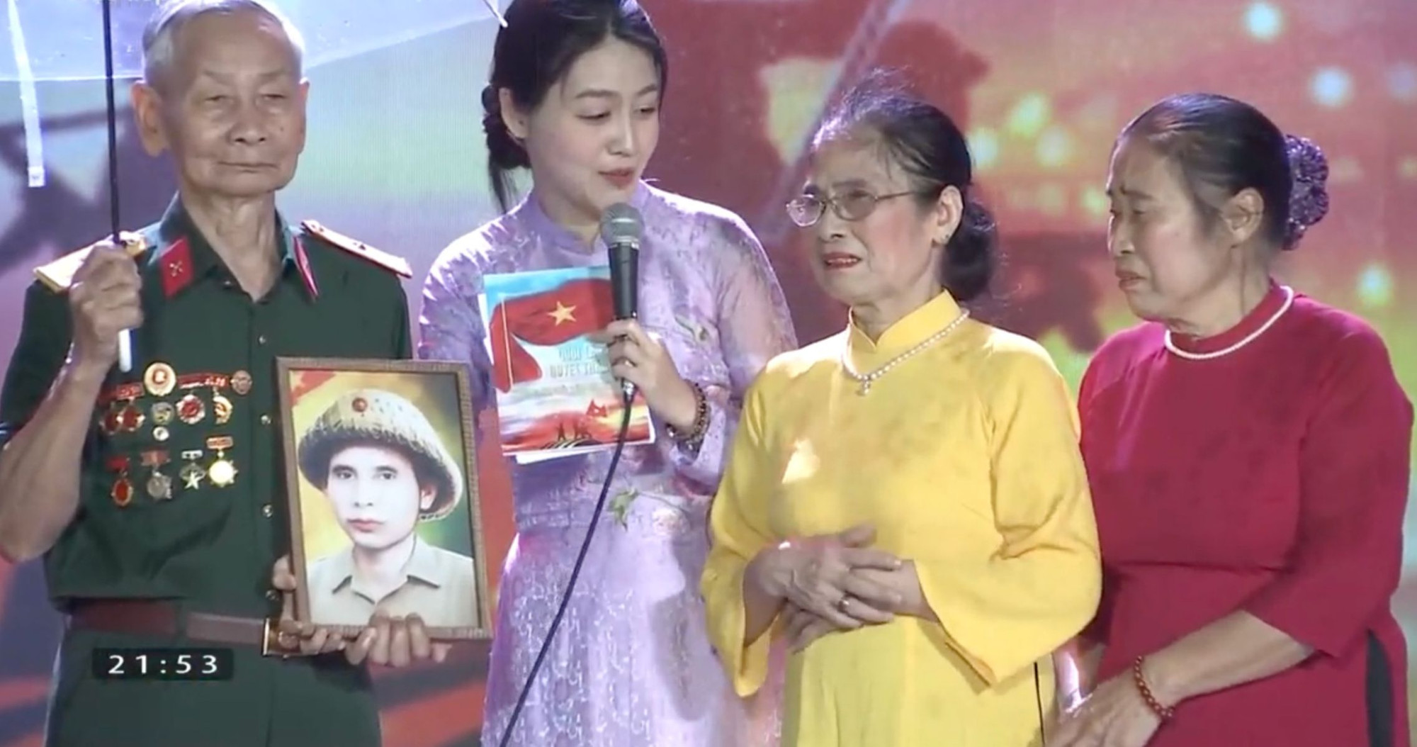 Cuộc gặp gỡ đặc biệt giữa hai thế hệ.