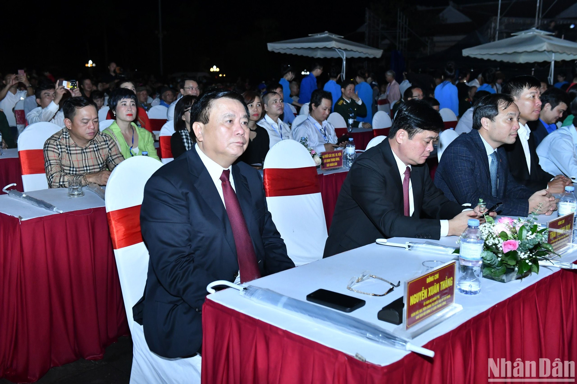 Tham dự chương trình có đồng chí Nguyễn Xuân Thắng, Ủy viên Bộ Chính trị, Giám đốc Học viện Chính trị quốc gia Hồ Chí Minh, Chủ tịch Hội đồng Lý luận Trung ương.