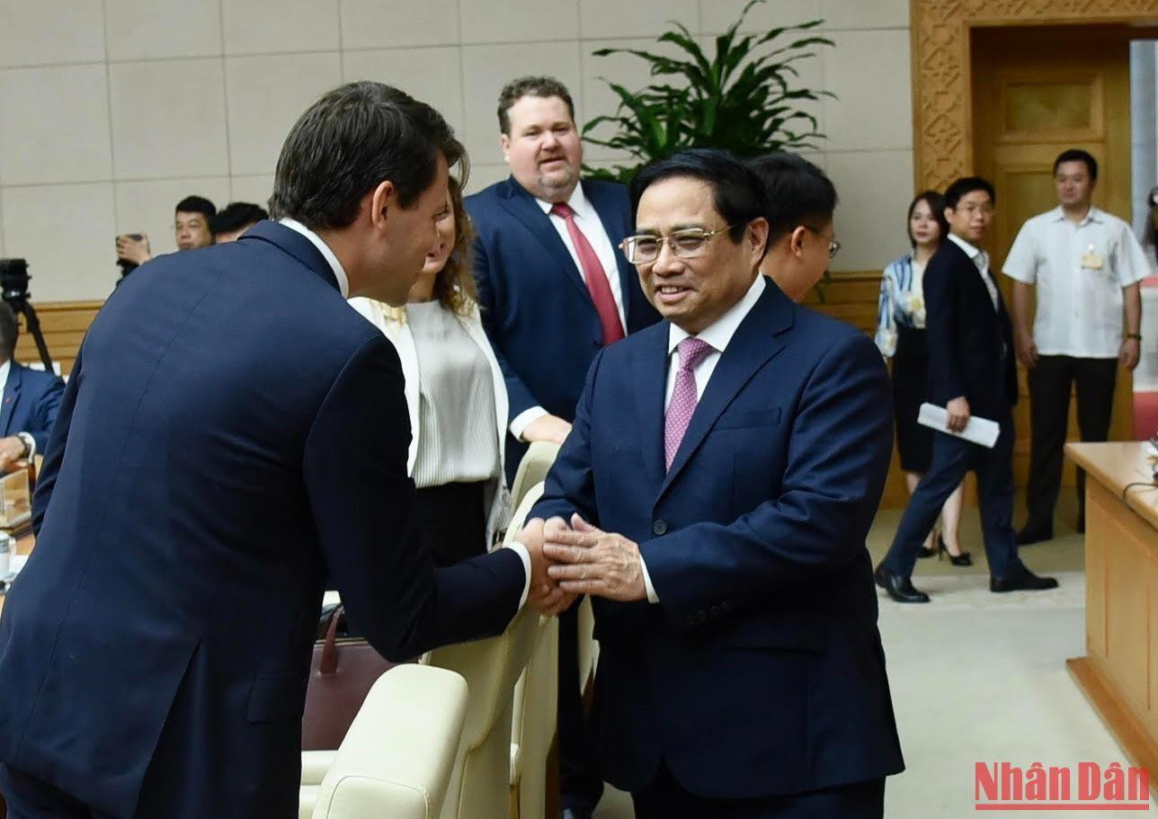 Thủ tướng Phạm Minh Chính với các đại biểu tham dự hội nghị. Thủ tướng Phạm Minh Chính với các đại biểu tham dự hội nghị.