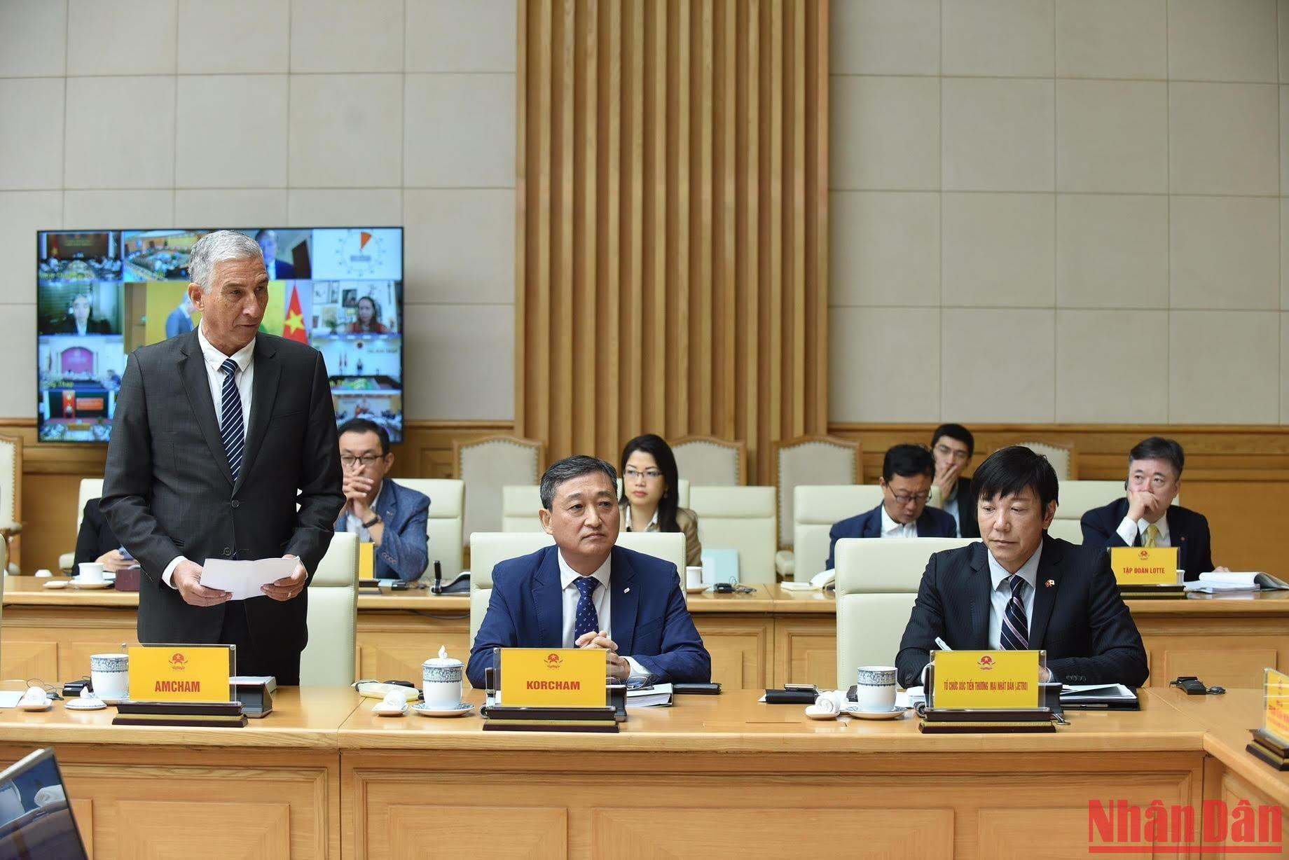 Đại diện Hiệp hội Thương mại Hoa Kỳ tại Việt Nam (AMCHAM) phát biểu. Đại diện Hiệp hội Thương mại Hoa Kỳ tại Việt Nam (AMCHAM) phát biểu.