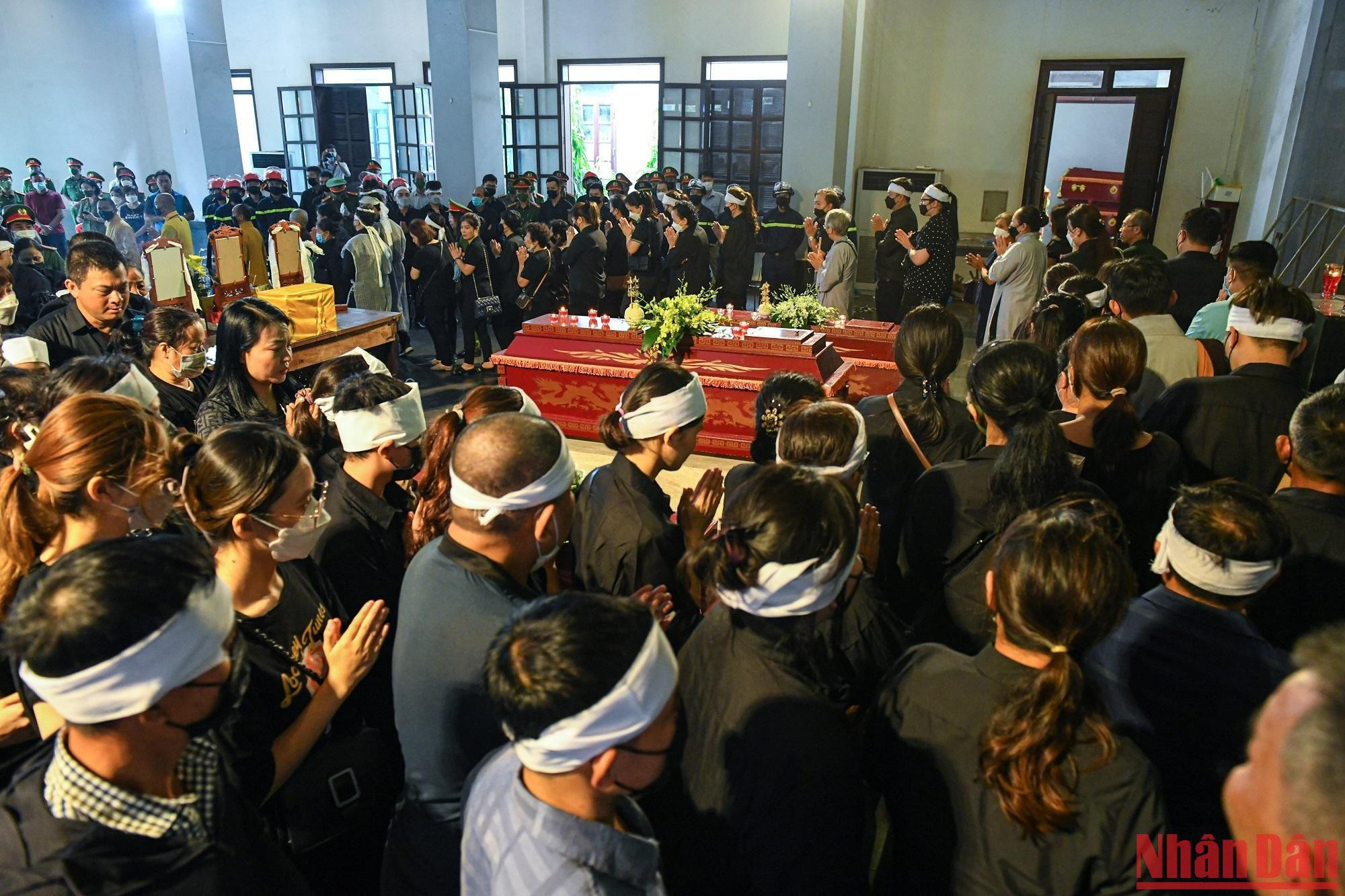Lễ tang của Thượng tá Đặng Anh Quân, Thượng úy Đỗ Đức Việt và Hạ sĩ Nguyễn Đình Phúc được tổ chức trọng thể, trang nghiêm trong sự tiếc thương vô hạn của người thân, đồng nghiệp và bè bạn…