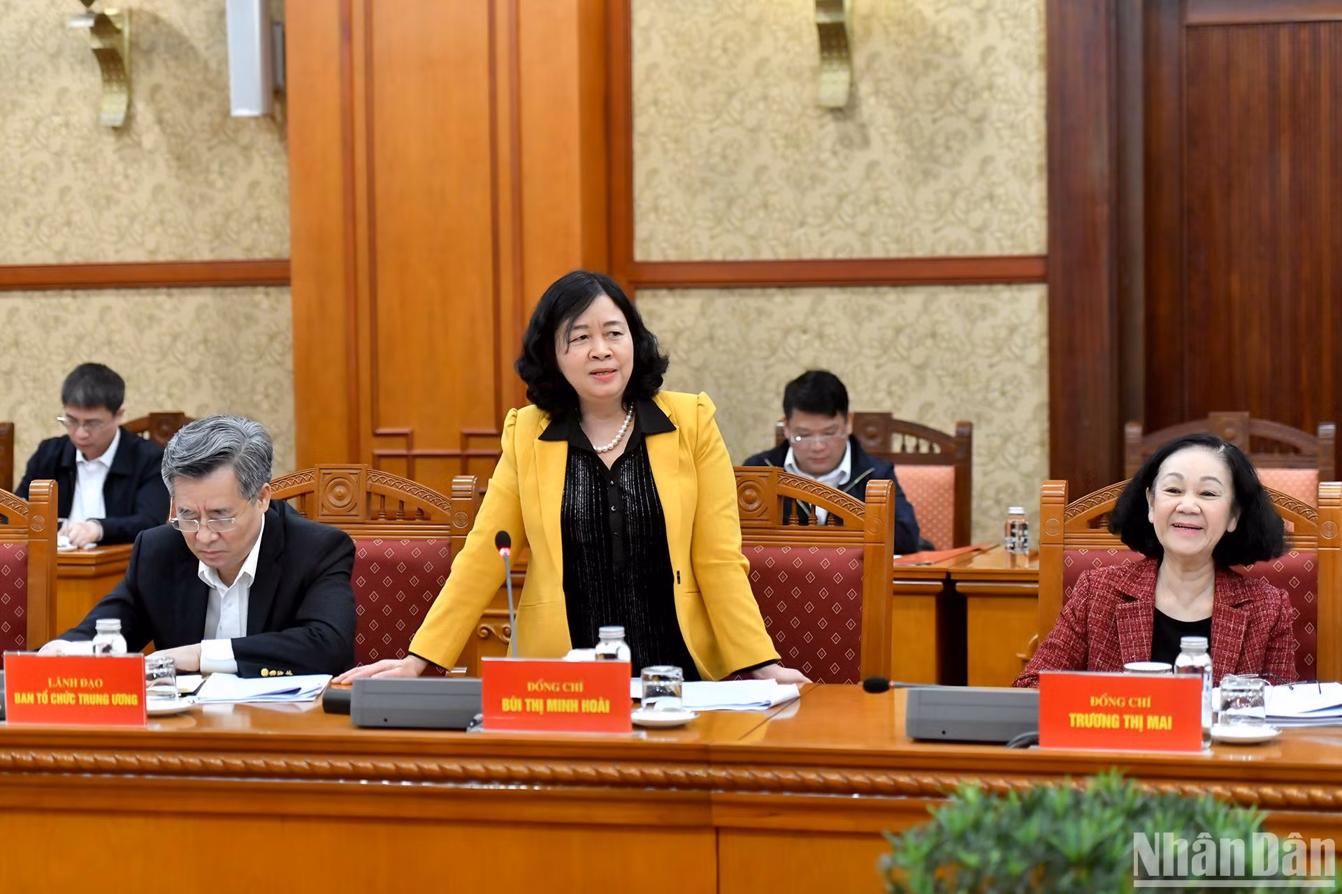 Trưởng Ban Dân vận Trung ương Bùi Thị Minh Hoài phát biểu tại hội nghị.