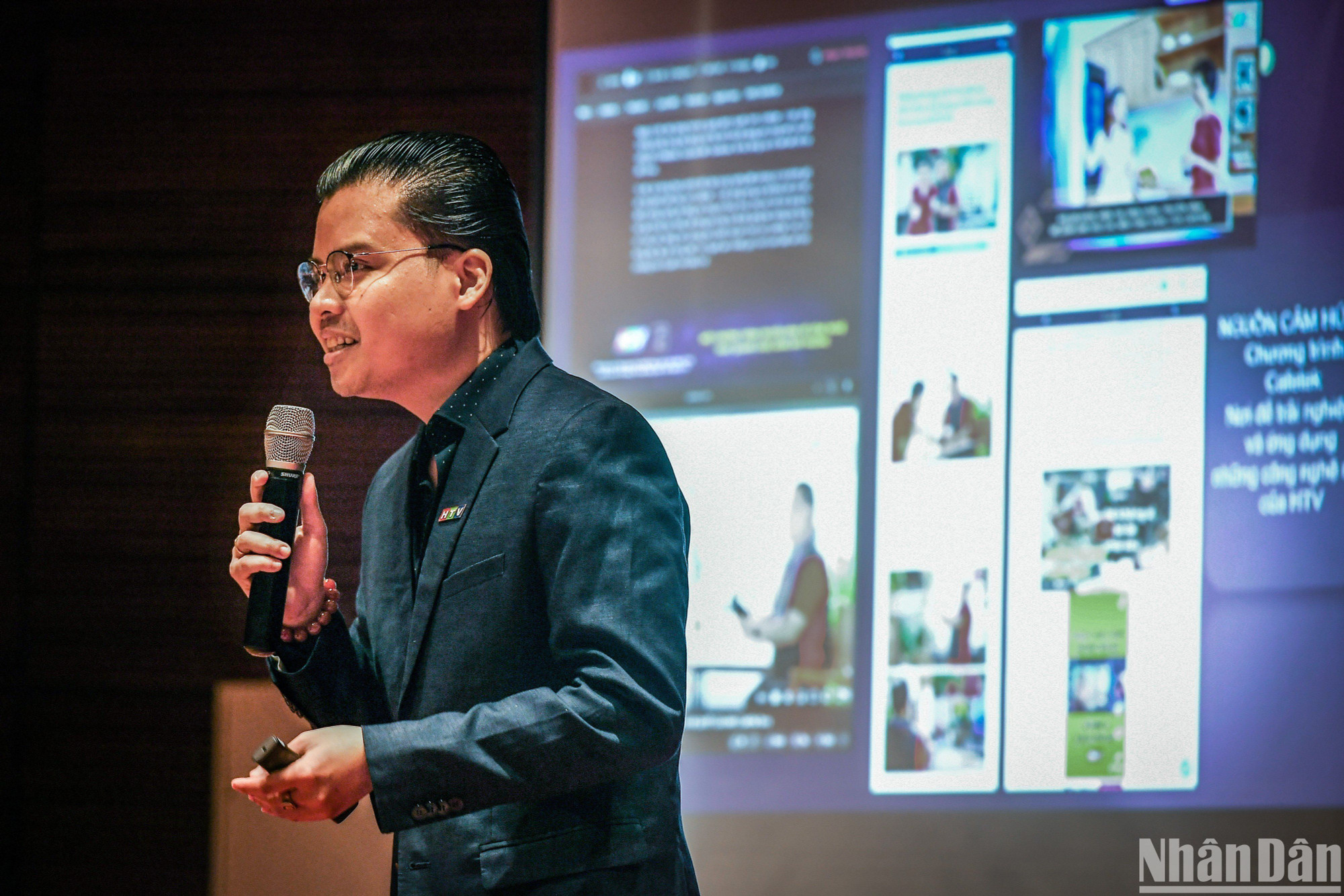 Nhà báo Ngô Trần Thịnh, Đài Truyền hình Thành phố Hồ Chí Minh thông tin về kết quả thử nghiệm ChatGPT trong sáng tạo nội dung tác phẩm báo chí truyền hình ở HTV.