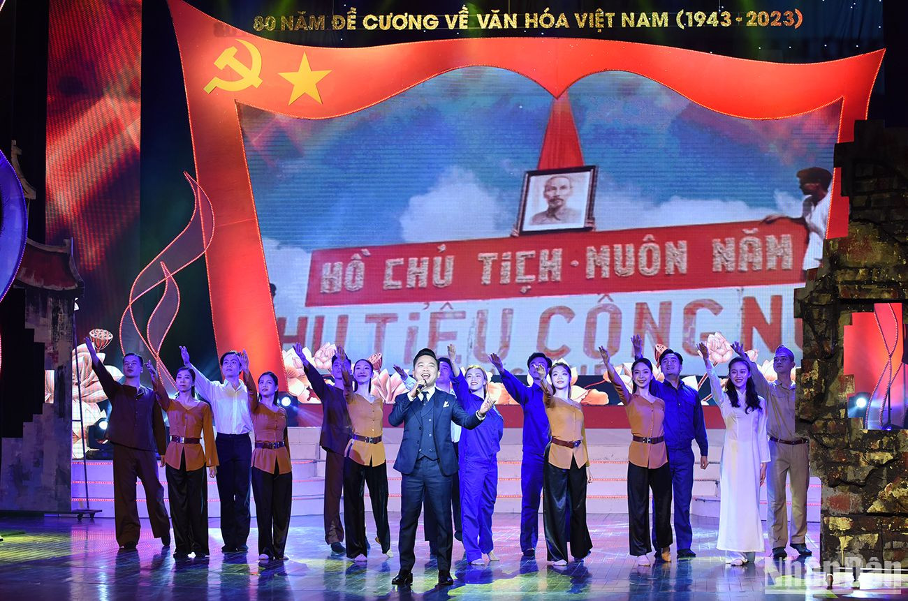 Chương II “Văn hóa hóa kháng chiến, kháng chiến hóa văn hoá”.