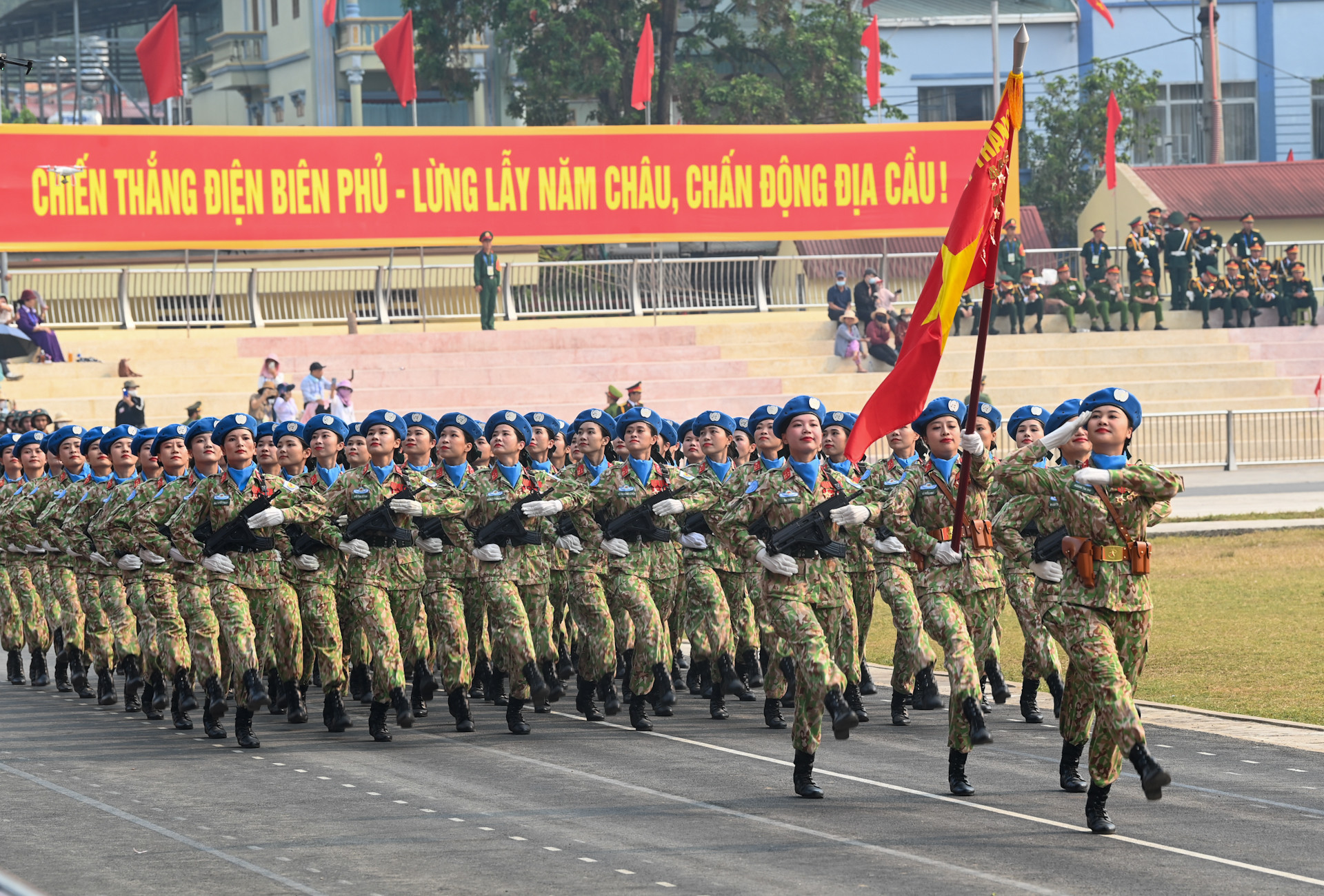Khối nữ lực lượng Gìn giữ hòa bình Việt Nam.
