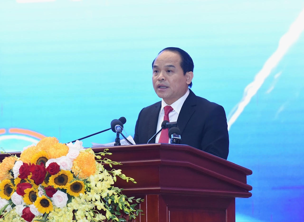 Bí thư Tỉnh ủy Lạng Sơn Nguyễn Quốc Đoàn phát biểu. Bí thư Tỉnh ủy Lạng Sơn Nguyễn Quốc Đoàn phát biểu.