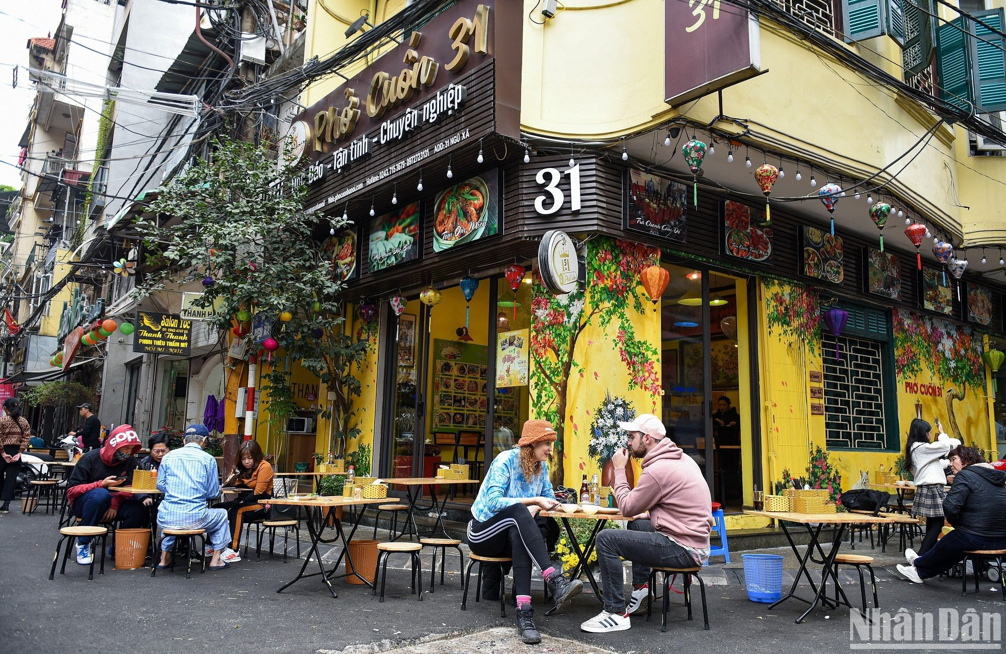 Hà Nội quyết tâm đổi mới tư duy xây dựng và phát triển, trở thành Thủ đô “Xanh - Văn hiến - Thông minh - Hiện đại”, là thành phố đáng sống của cả nước, khu vực và thế giới, thành phố kết nối toàn cầu. (Ảnh: THÀNH ĐẠT)