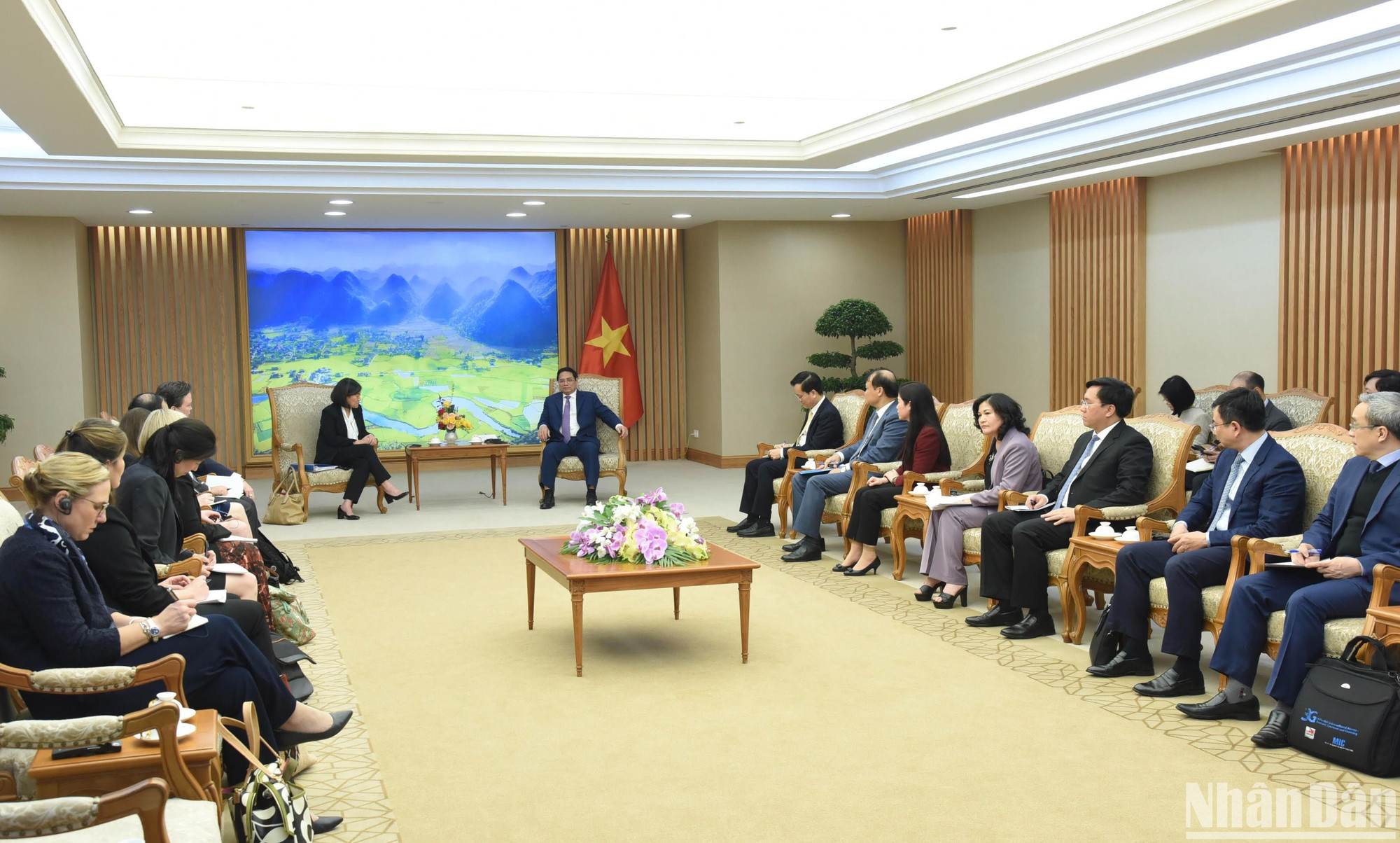 Thủ tướng Phạm Minh Chính tiếp bà Katherine Tai, Đại diện Thương mại Hoa Kỳ (USTR) và các thành viên trong đoàn.