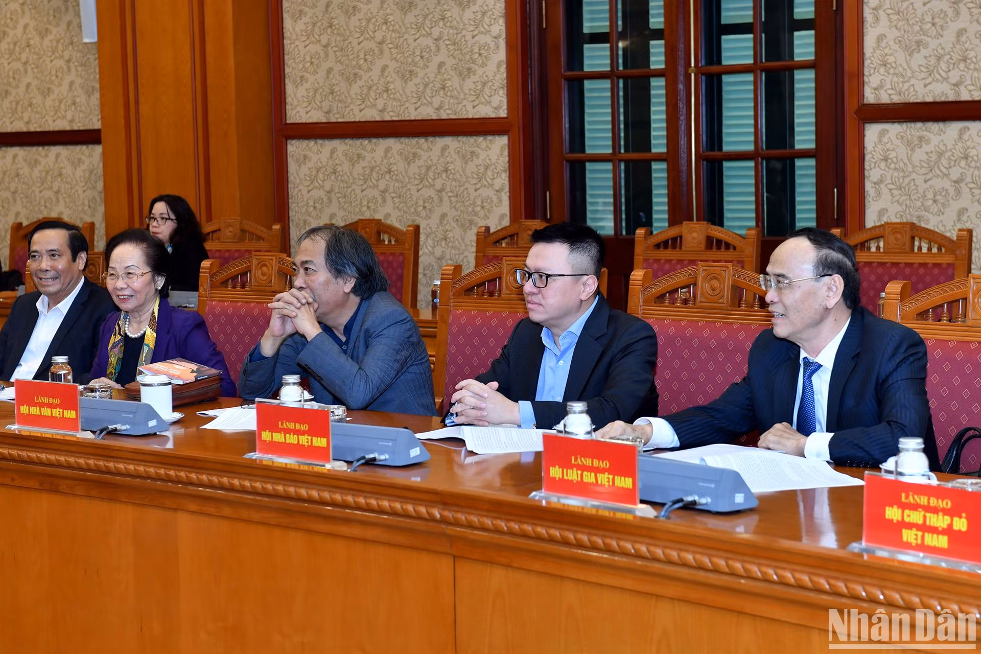 Các đại biểu dự hội nghị.