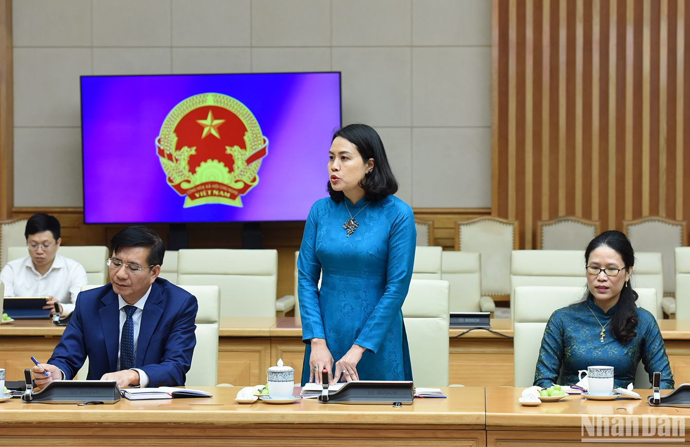 Đại sứ Phạm Thị Thanh Bình tại Cộng hòa Phần Lan, kiêm cộng hòa Estonia phát biểu.