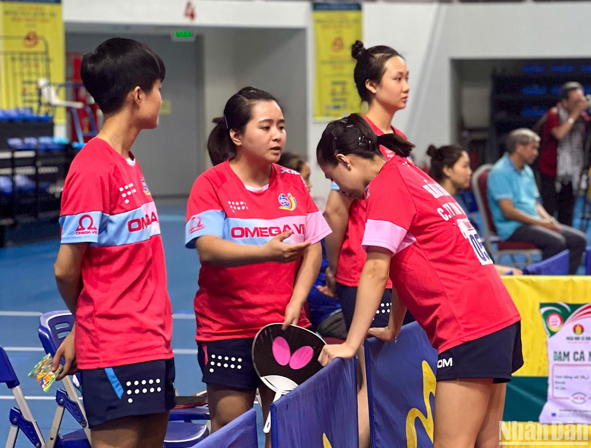 [Ảnh] Những trận đầu tiên tại Giải vô địch bóng bàn quốc gia Báo Nhân Dân lần thứ 41 ảnh 7