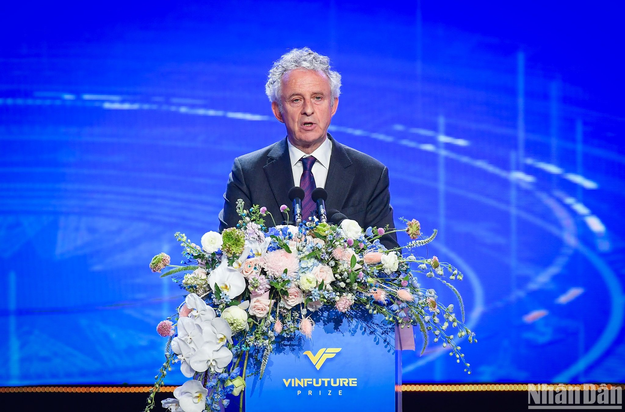 Giáo sư Sir Richard Henry Friend - Chủ tịch Hội đồng Giải thưởng VinFuture cho biết, mùa giải năm nay đã nhận được gần 1.500 đề cử đến từ đa dạng quốc gia, đa dạng lĩnh vực. Sức lan tỏa toàn cầu này đang mang lại vị thế đặc biệt cho Giải thưởng VinFuture. (Ảnh: THÀNH ĐẠT)