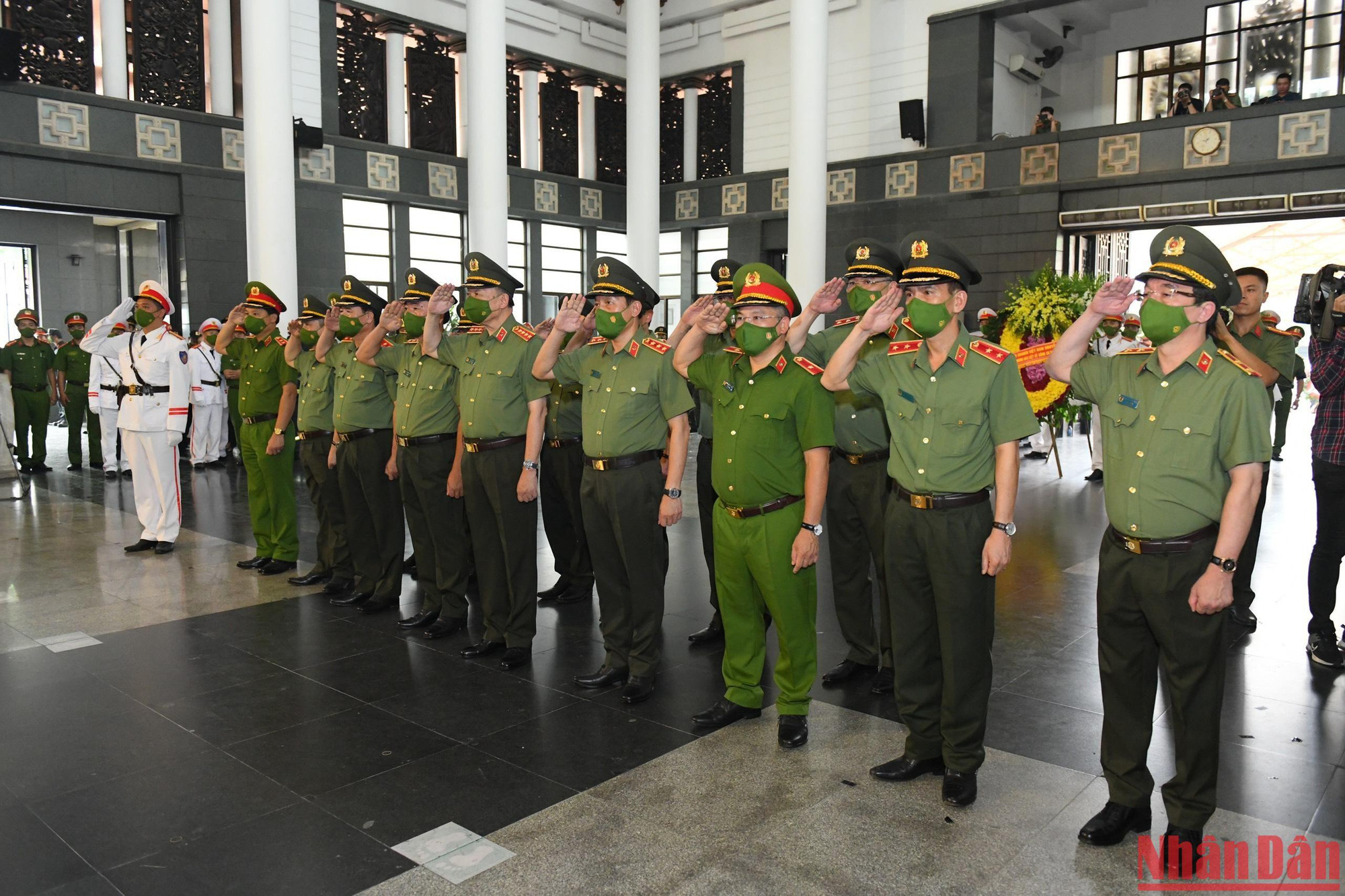 Hình ảnh người thân, đồng đội tiễn biệt 3 cảnh sát chữa cháy ảnh 6