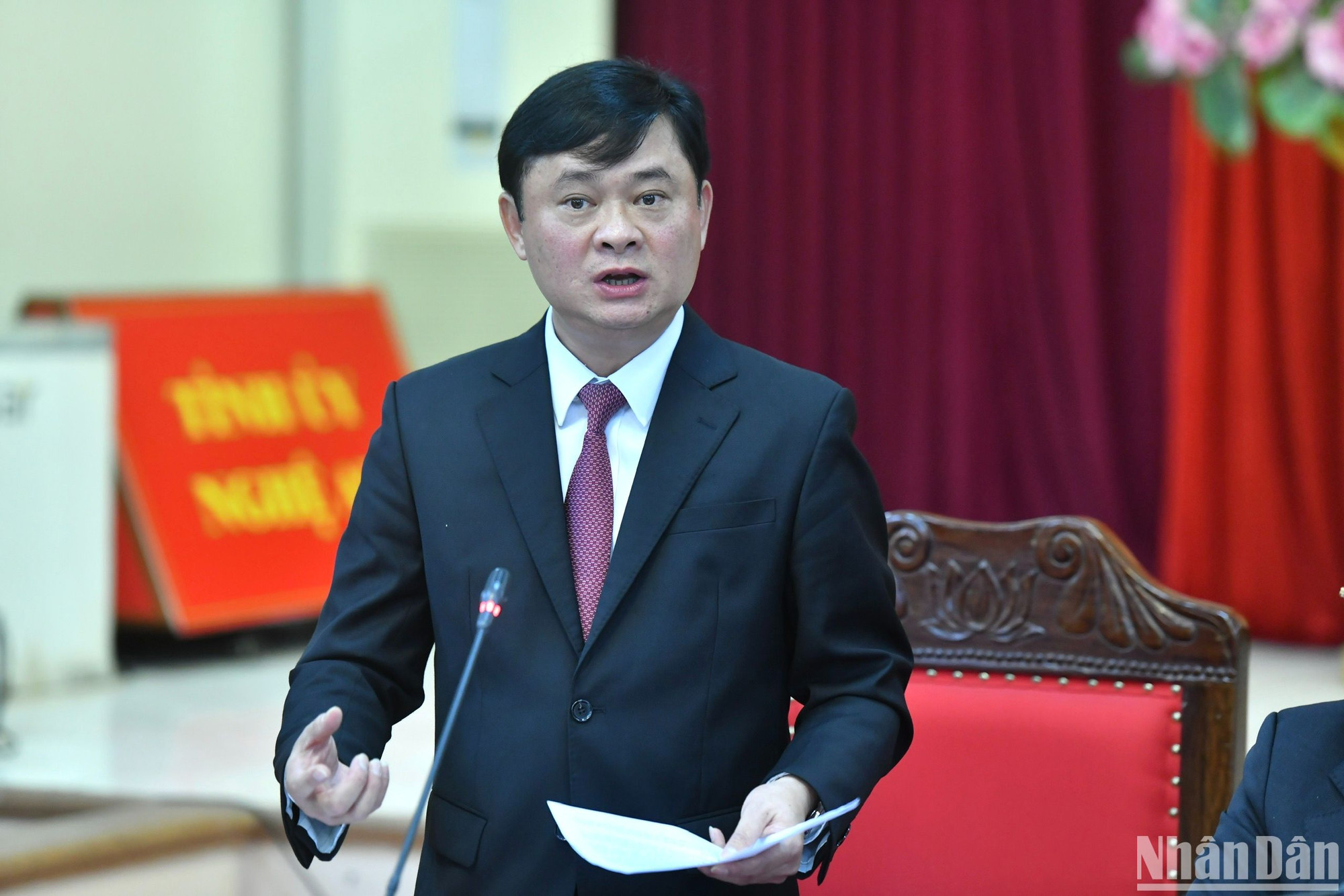 Đồng chí Thái Thanh Quý trân trọng cảm ơn Báo Nhân Dân đã đồng hành, hỗ trợ lan tỏa chủ trương xây nhà cho người nghèo của tỉnh.