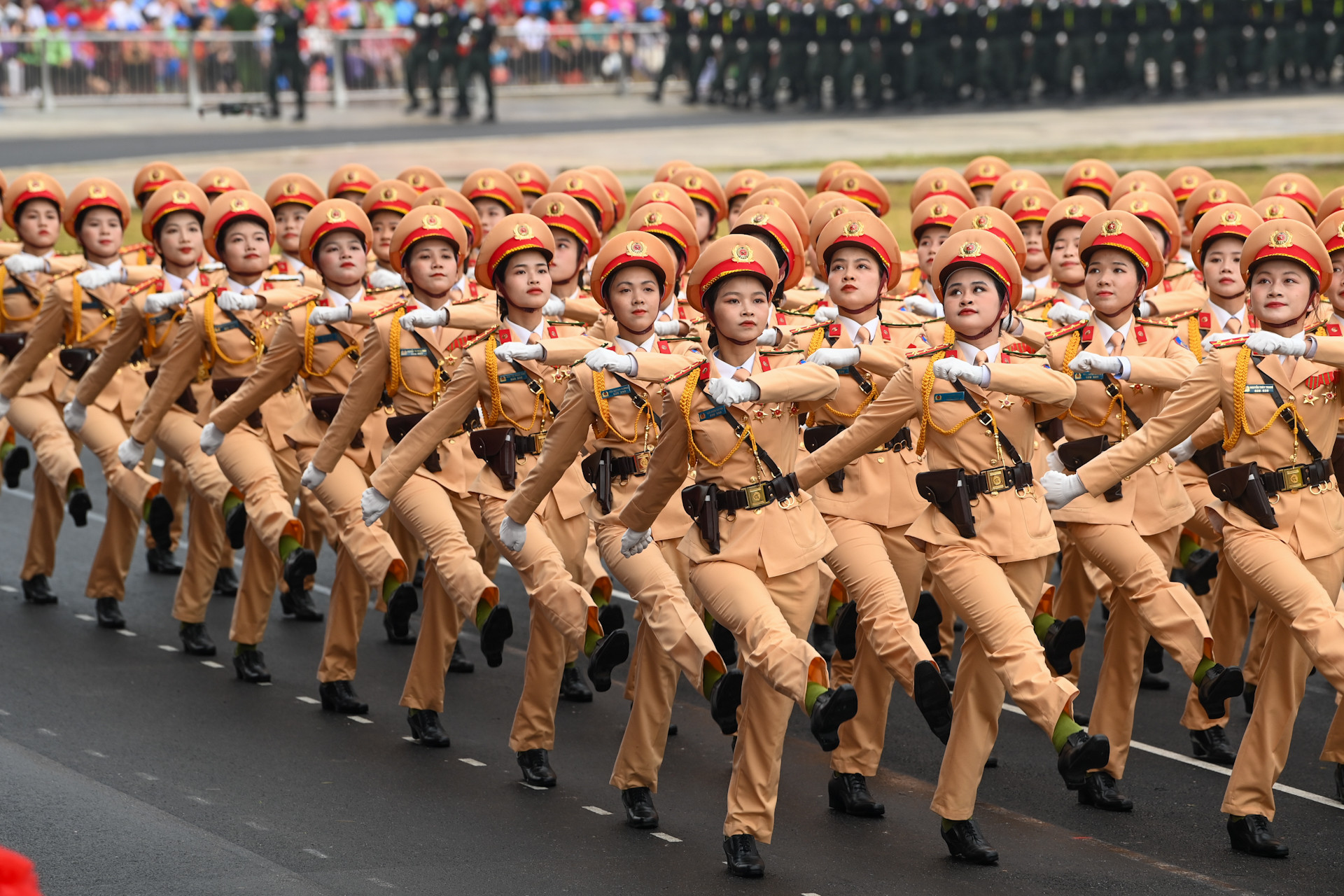 Khối nữ sĩ quan Cảnh sát Giao thông.