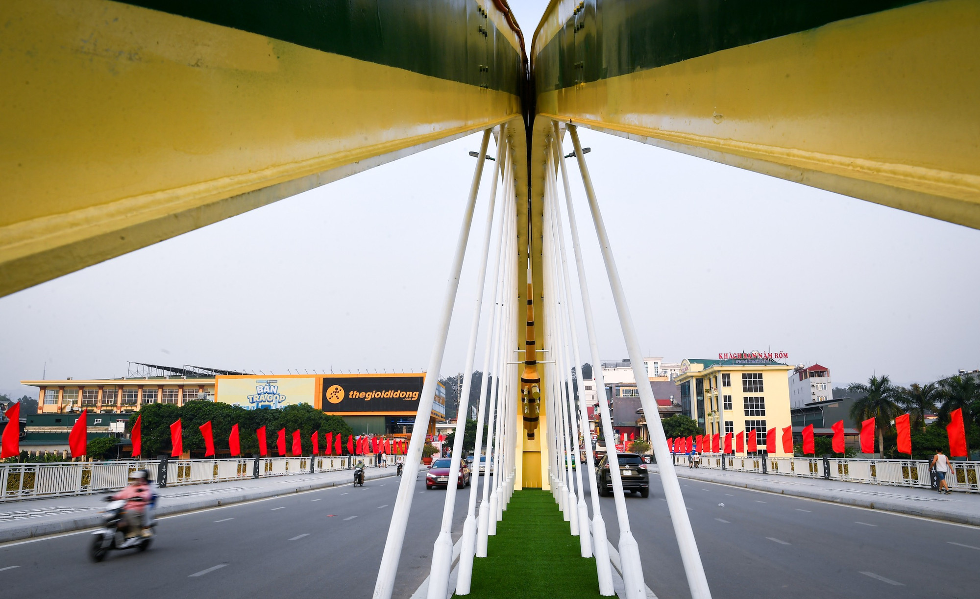 Đây là một trong những công trình trọng điểm chào mừng kỷ niệm 70 năm Chiến thắng Điện Biên Phủ "lừng lẫy năm châu".