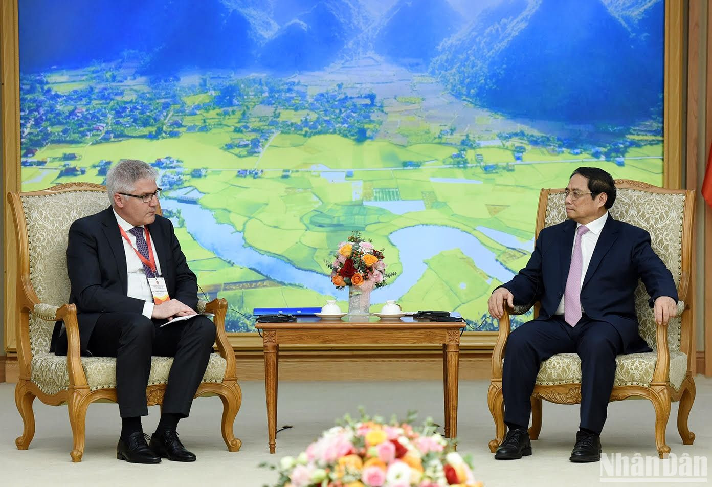 Thủ tướng Phạm Minh Chính và Bộ trưởng Christian Hofer đánh giá cao kết quả quan hệ Việt Nam-Thụy Sĩ sau hơn 50 năm thiết lập. Thụy Sĩ là nơi diễn ra lễ ký kết Hiệp định Geneva về chấm dứt chiến tranh, lập lại hòa bình ở Đông Dương; Thụy Sĩ luôn ủng hộ việt Nam trong công cuộc bảo vệ, xây dựng đất nước. Thụy Sĩ hiện là đối tác thương mại quan trọng của Việt Nam ở châu Âu…