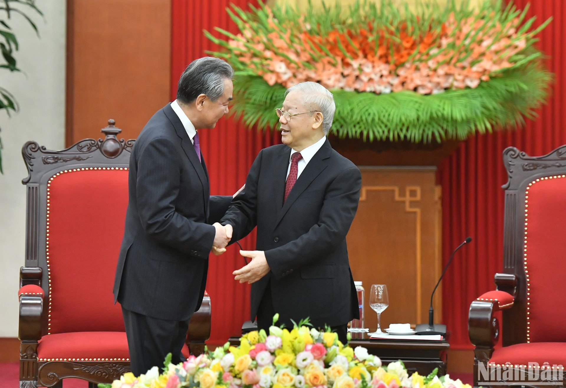 Tổng Bí thư Nguyễn Phú Trọng tiếp đồng chí Vương Nghị, Ủy viên Bộ Chính trị, Chủ nhiệm Văn phòng Ủy ban công tác Đối ngoại Trung ương Đảng Cộng sản Trung Quốc, Bộ trưởng Ngoại giao Trung Quốc.