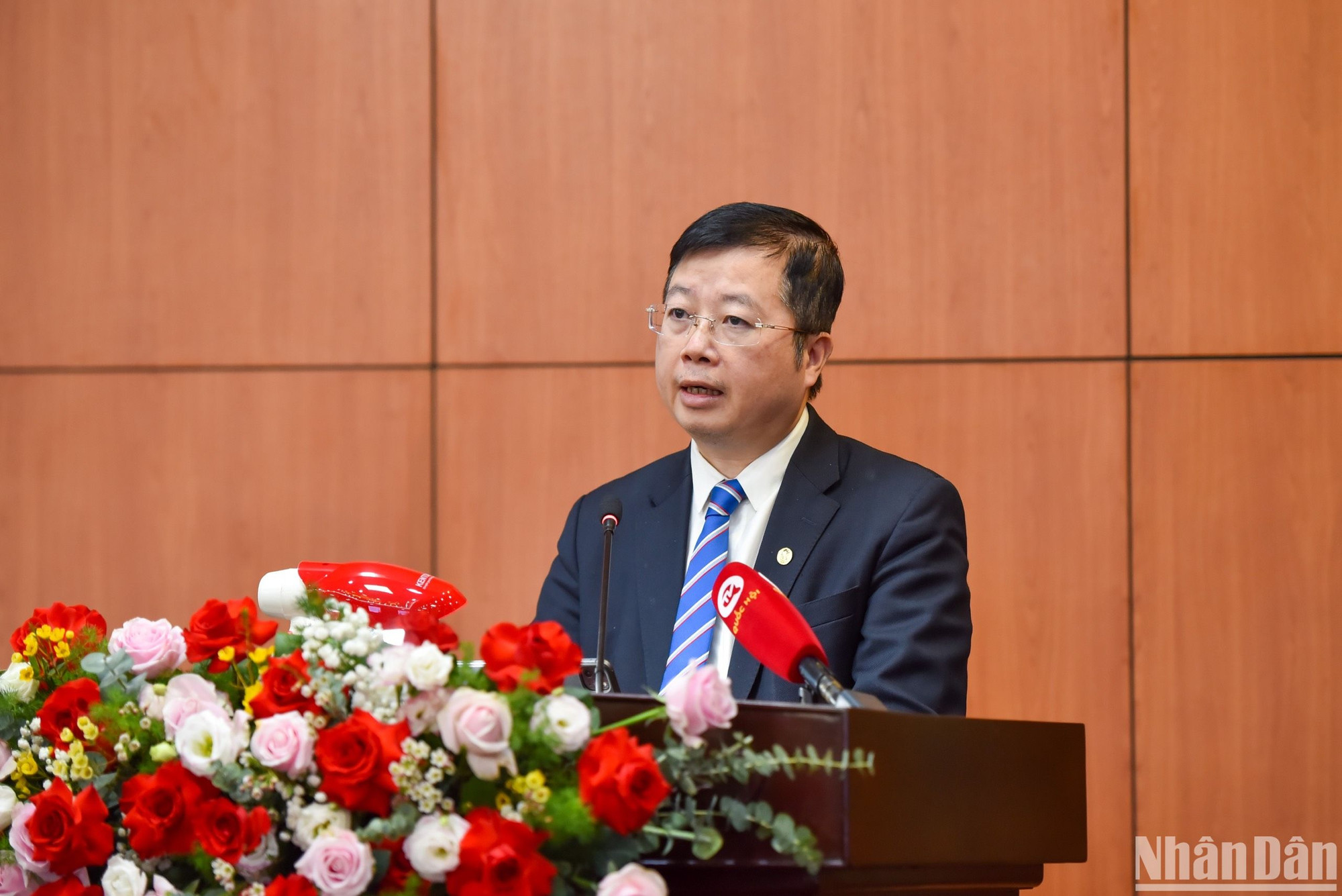 Đồng chí Nguyễn Thanh Lâm, Thứ trưởng Thông tin và Truyền thông phát biểu ý kiến tham luận. (Ảnh: NHẬT QUANG)