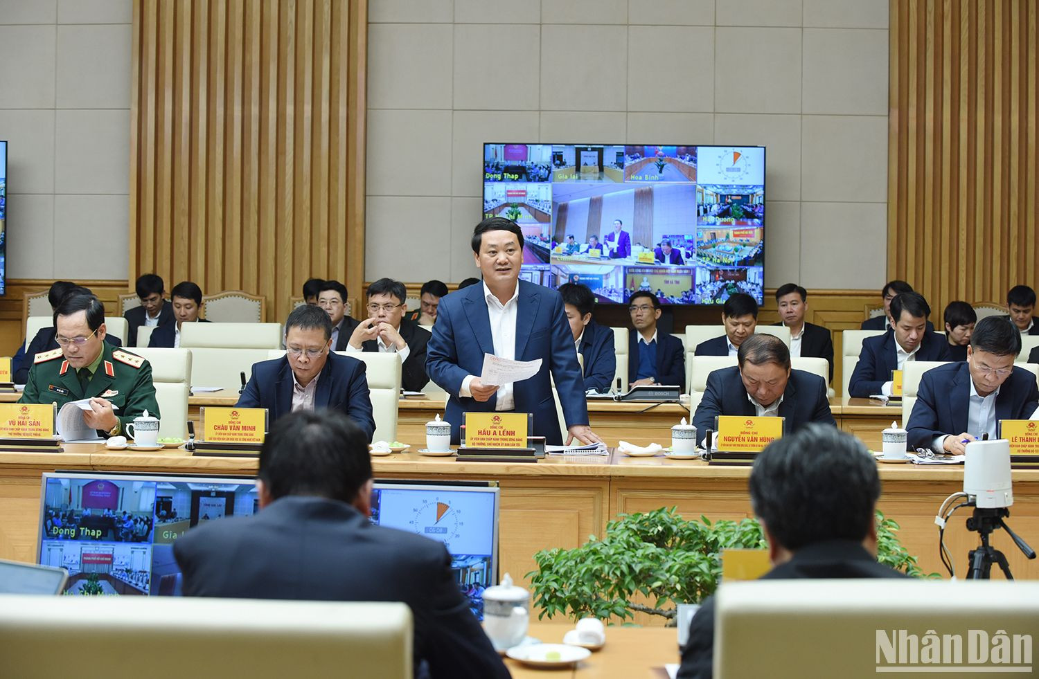 Bộ trưởng Chủ nhiệm Ủy ban dân tộc Hầu A Lềnh phát biểu.