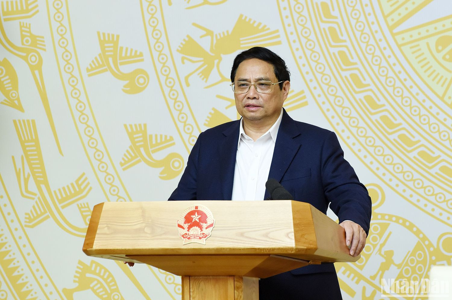 Thủ tướng cho rằng, chúng ta phải giữ vững bản lĩnh, linh hoạt để lãnh đạo, chỉ đạo phát triển kinh tế-xã hội trong bối cảnh khó khăn, thách thức.