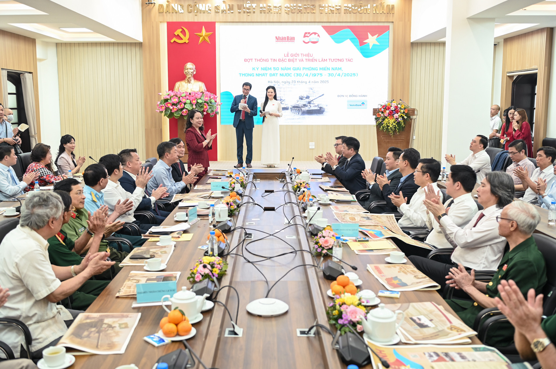 Quang cảnh buổi lễ.