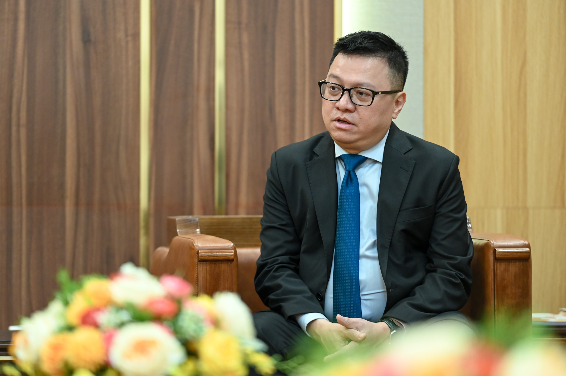 Tổng Biên tập Báo Nhân Dân Lê Quốc Minh tại buổi tiếp.