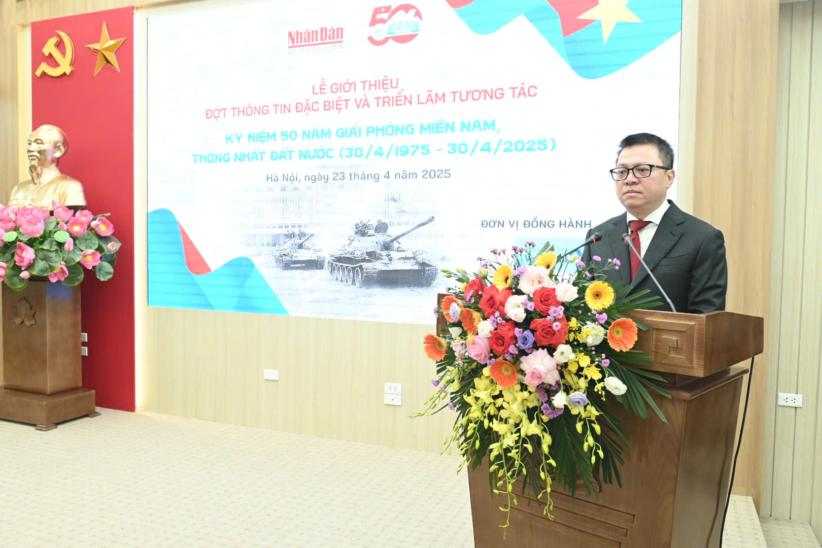 Đồng chí Lê Quốc Minh, Ủy viên Ban Chấp hành Trung ương Đảng, Tổng Biên tập Báo Nhân Dân, Phó Trưởng ban Tuyên giáo và Dân vận Trung ương, Chủ tịch Hội Nhà báo Việt Nam phát biểu.