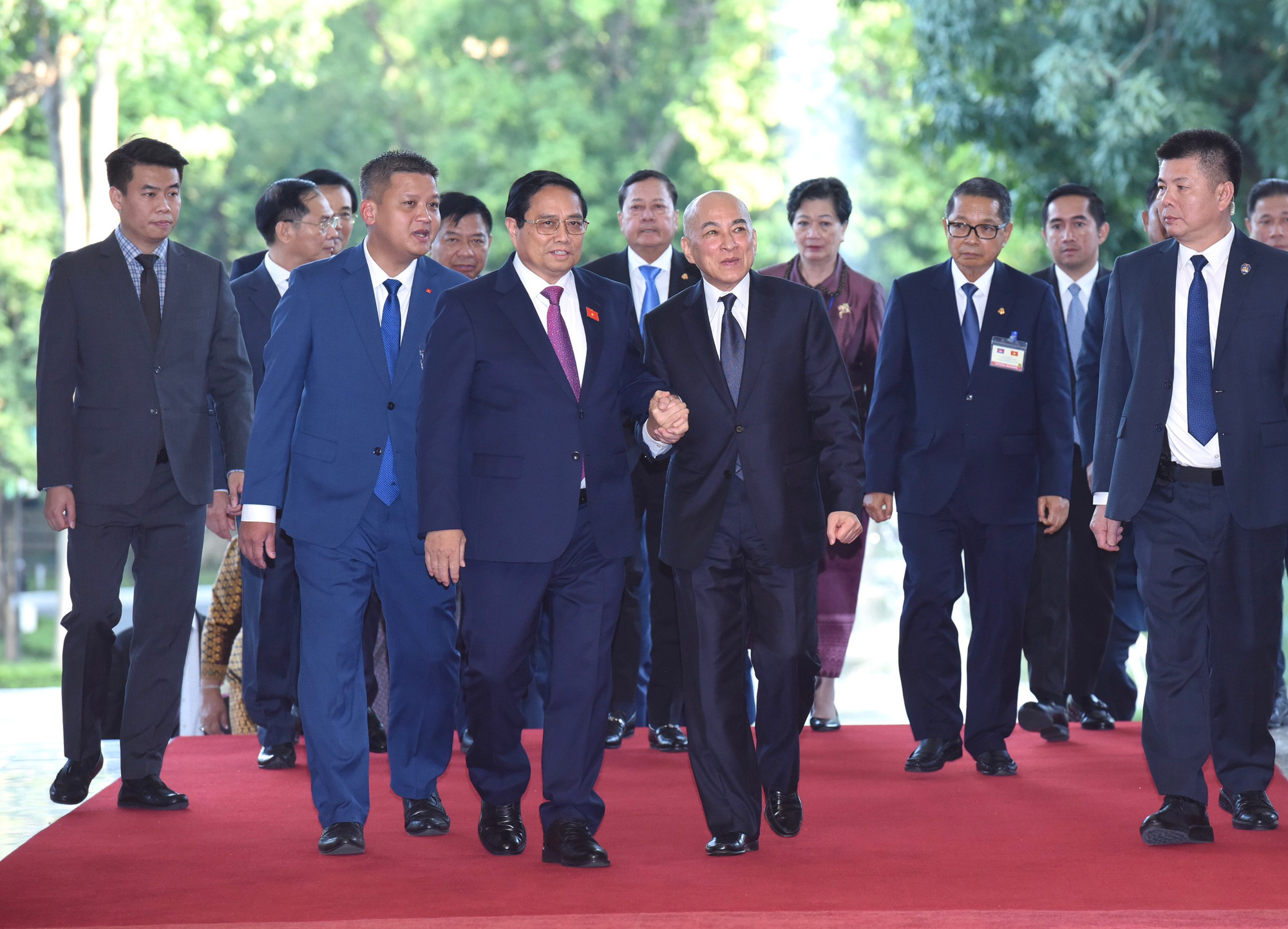 Thủ tướng Phạm Minh Chính đón Quốc vương Campuchia Preah Bat Samdech Preah Boromneath Norodom Sihamoni.