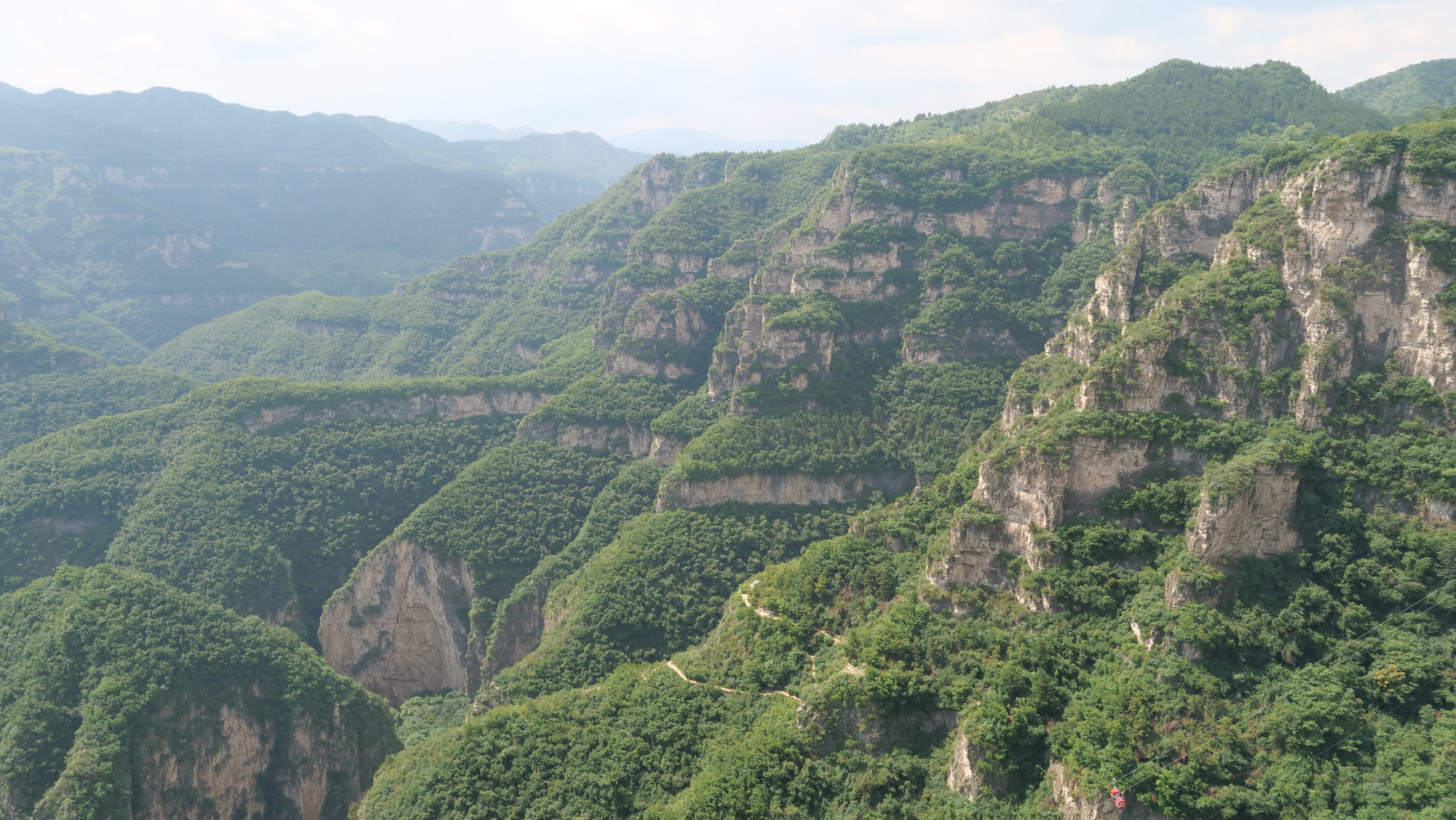 Thái Hàng Sơn là một trong 4 dãy núi lớn nhất của tỉnh Sơn Tây, Trung Quốc với vẻ đẹp hùng vĩ, hiểm trở.