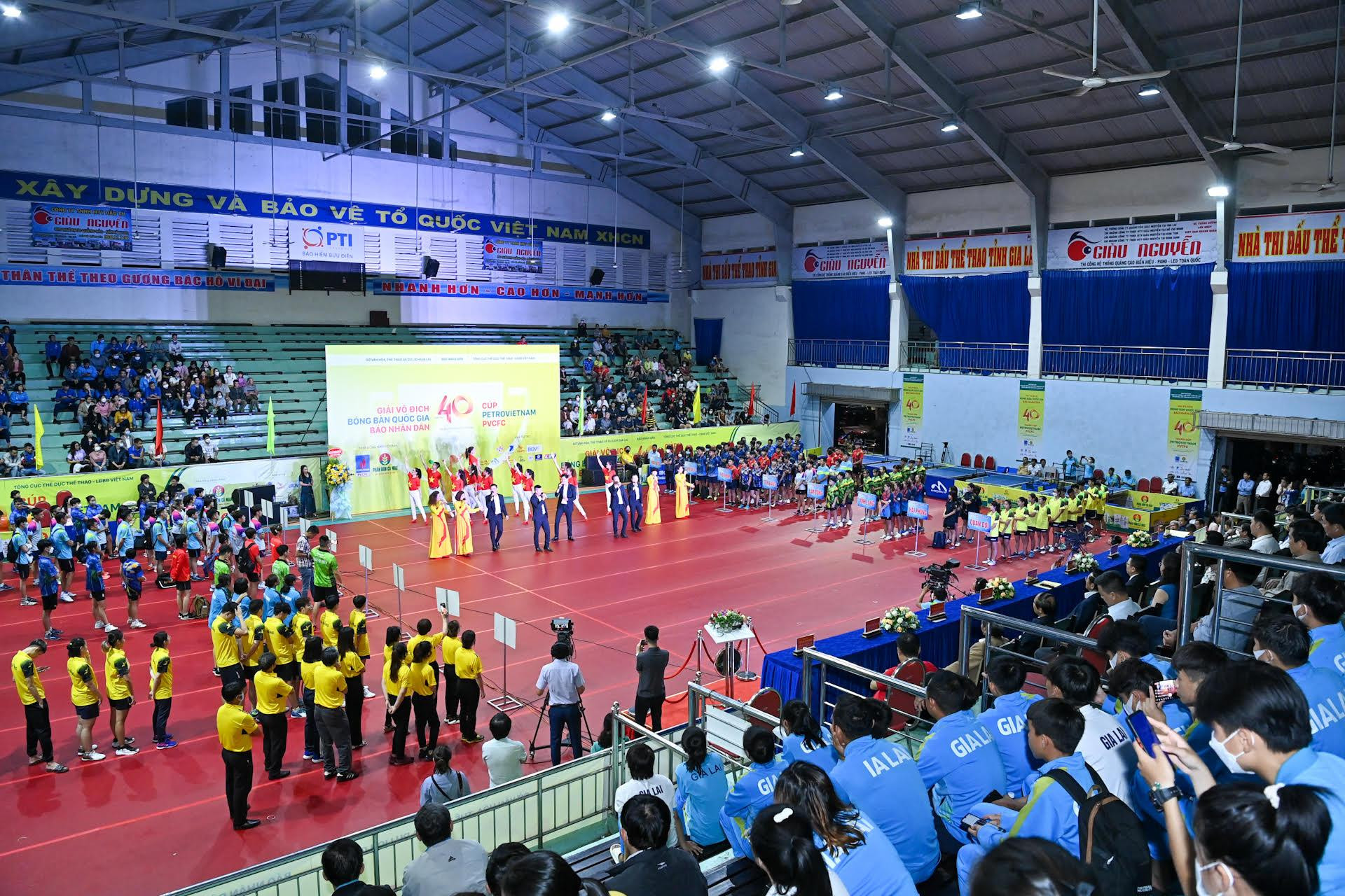 Giải vô địch bóng bàn quốc gia Báo Nhân Dân lần thứ 40 năm 2022 có gần 170 vận động viên thuộc 16 đoàn bóng bàn của các tỉnh, thành phố, ngành và doanh nghiệp trong cả nước tham dự.