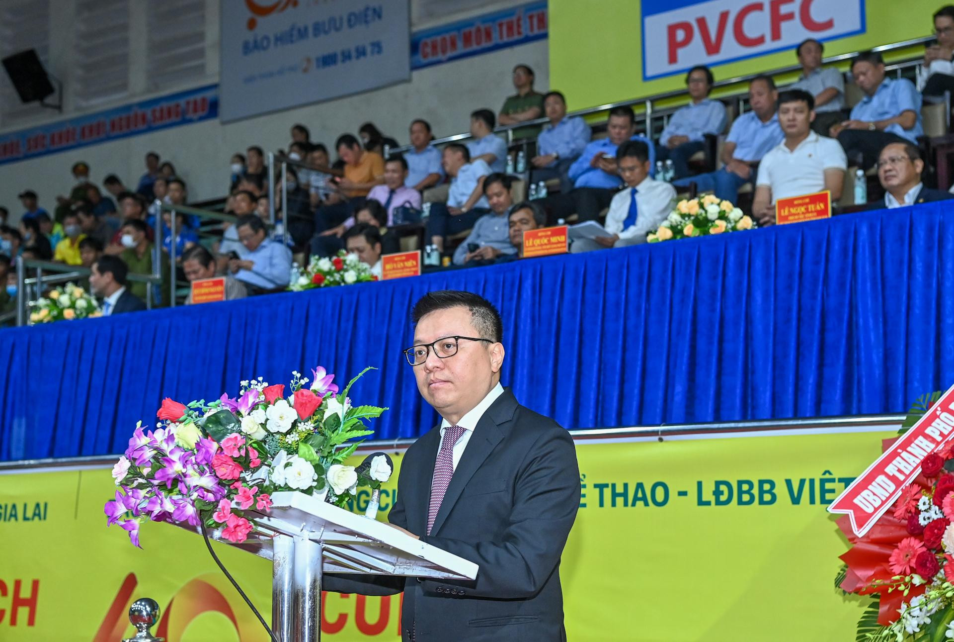 Tổng Biên tập Báo Nhân Dân Lê Quốc Minh, Trưởng Ban Chỉ đạo phát biểu khai mạc Giải vô địch bóng bàn quốc gia Báo Nhân Dân lần thứ 40.