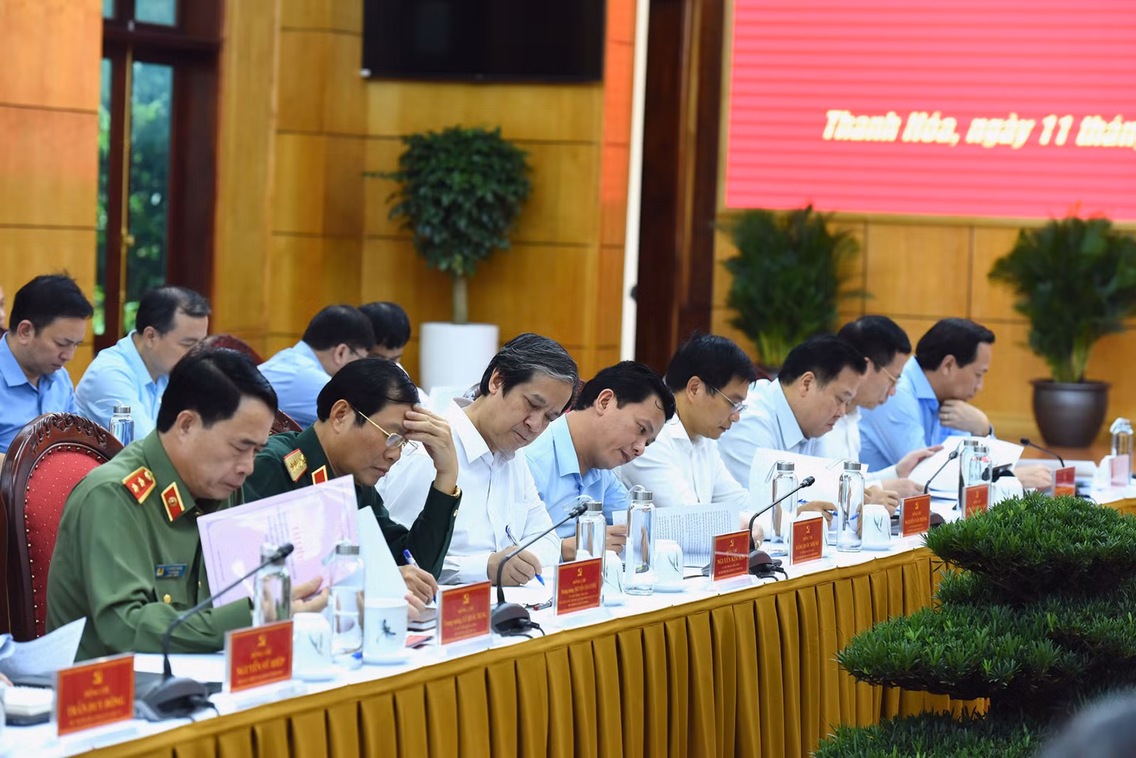 [Ảnh] Thủ tướng Phạm Minh Chính làm việc với Ban Thường vụ Tỉnh ủy Thanh Hóa ảnh 3