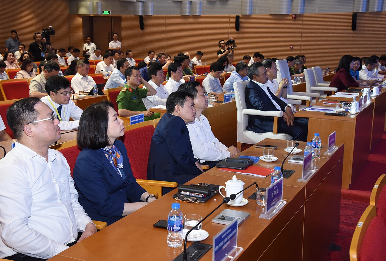 Các đại biểu tham dự hội nghị.