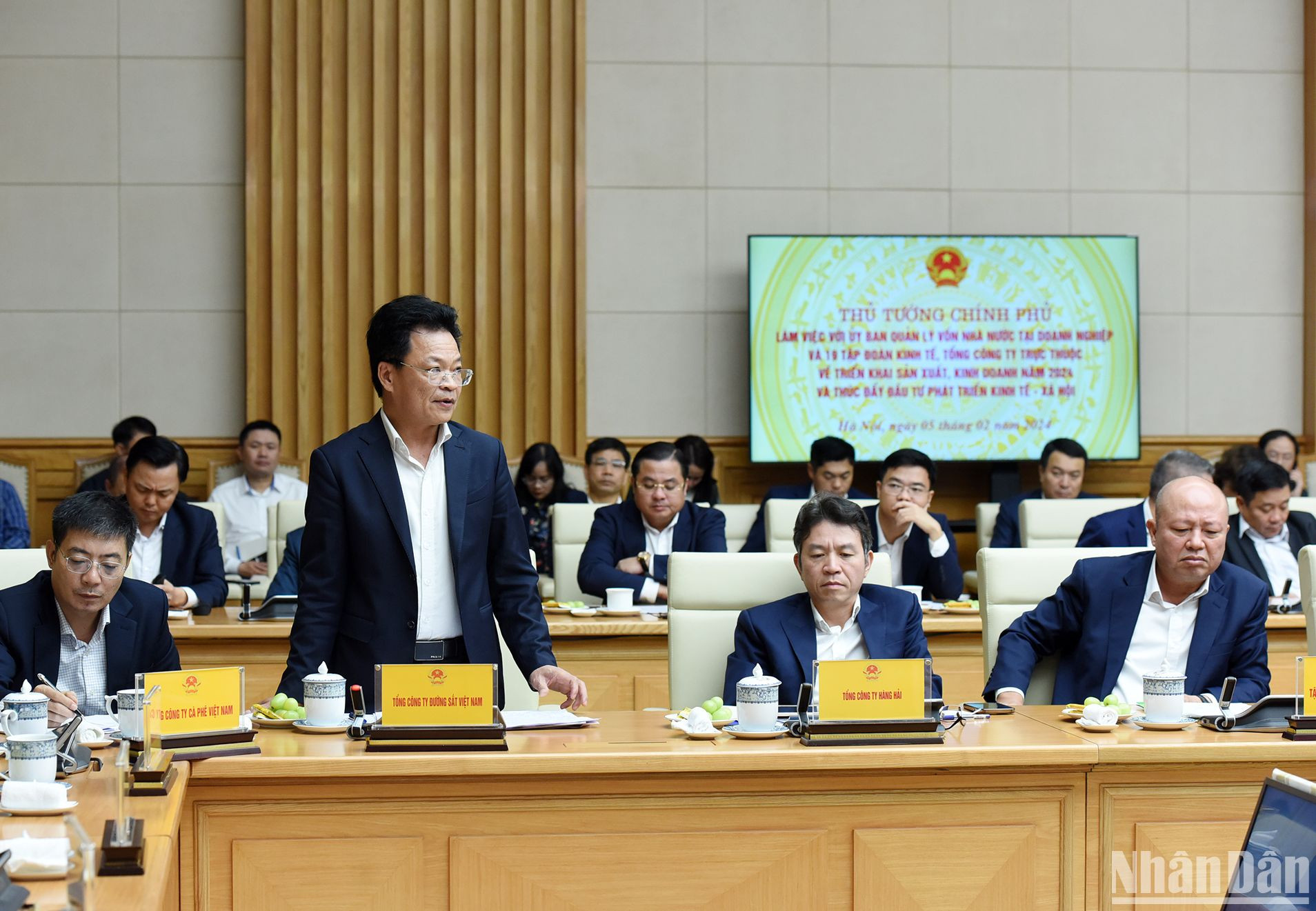 Chủ tịch Hội đồng thành viên Tổng Công ty Đường sắt Việt Nam Đặng Sỹ Mạnh phát biểu. Chủ tịch Hội đồng thành viên Tổng Công ty Đường sắt Việt Nam Đặng Sỹ Mạnh phát biểu.