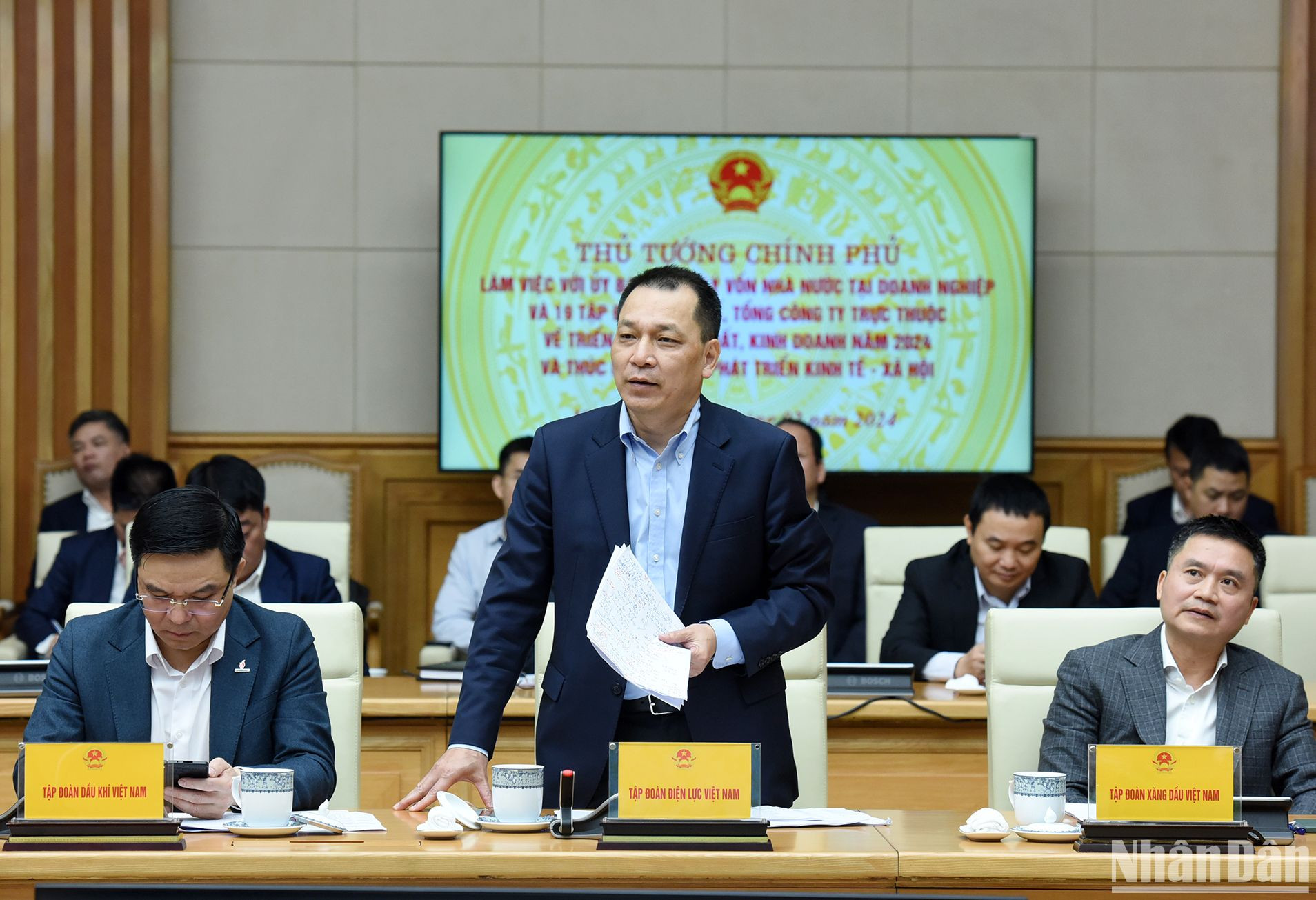 Chủ tịch Hội đồng thành viên Tập đoàn Điện lực Việt Nam (EVN) Đặng Hoàng An phát biểu. Chủ tịch Hội đồng thành viên Tập đoàn Điện lực Việt Nam (EVN) Đặng Hoàng An phát biểu.