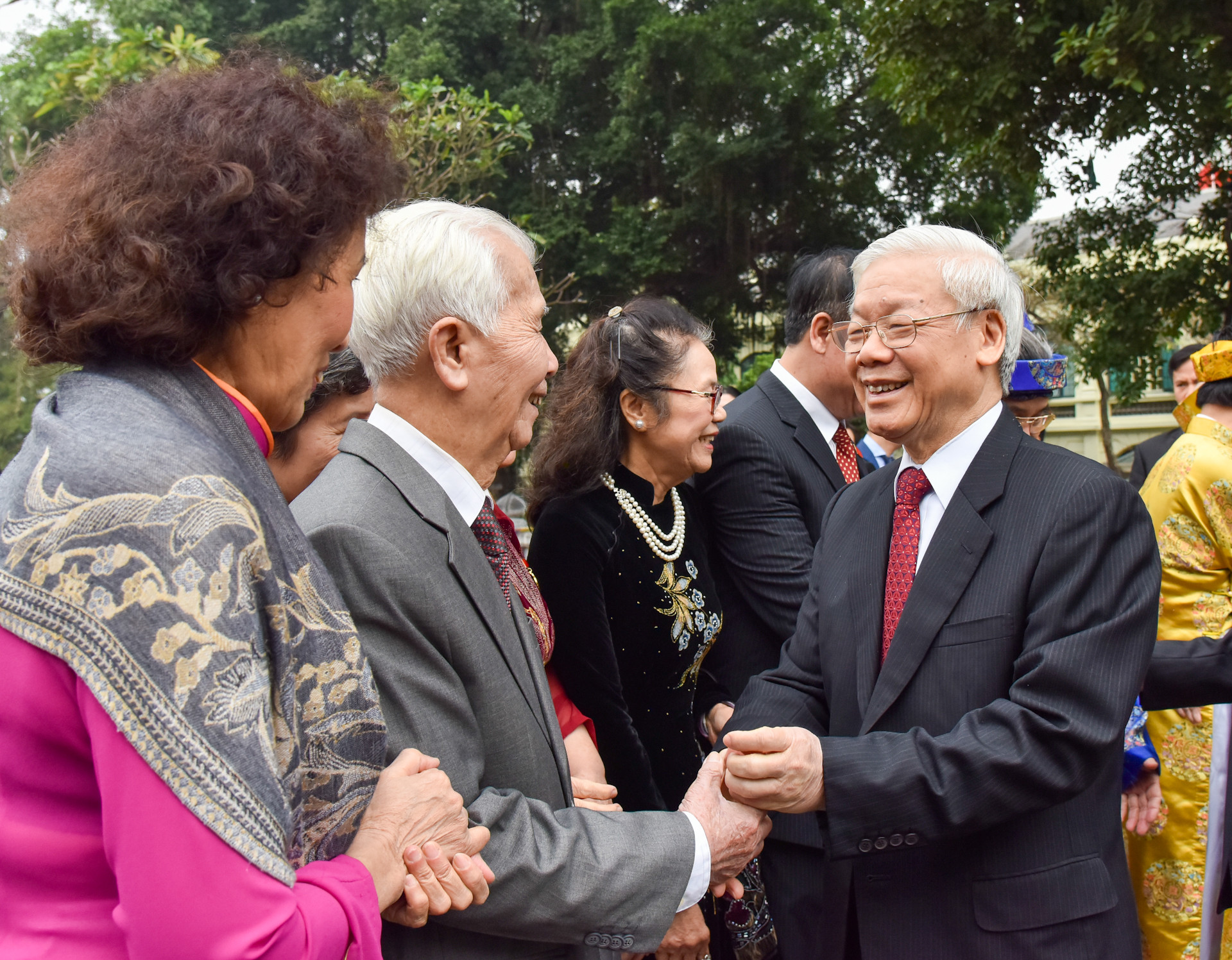 Tổng Bí thư Nguyễn Phú Trọng thăm hỏi, chúc Tết bà con nhân dân trong ngày đầu năm mới.