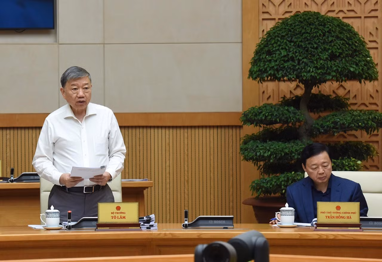 Bộ trưởng Công an Tô Lâm phát biểu tại phiên họp.