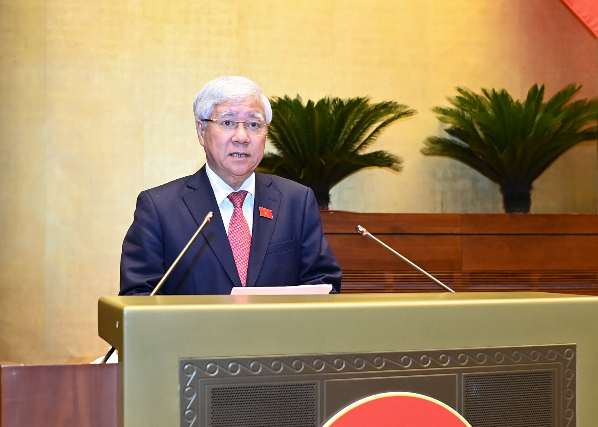 Chủ tịch Ủy ban Trung ương Mặt trận Tổ quốc Việt Nam Đỗ Văn Chiến trình bày Báo cáo tổng hợp ý kiến, kiến nghị của cử tri và nhân dân gửi đến Kỳ họp thứ 7, Quốc hội khóa XV.