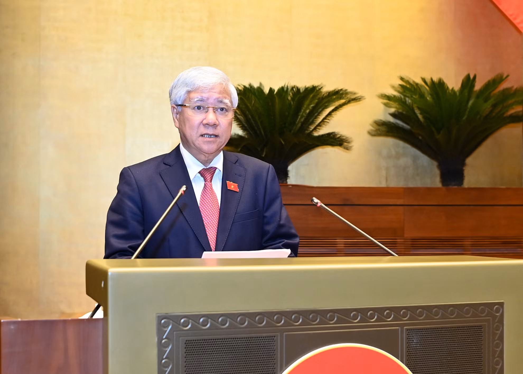 Chủ tịch Ủy ban Trung ương Mặt trận Tổ quốc Việt Nam Đỗ Văn Chiến trình bày Báo cáo tổng hợp ý kiến, kiến nghị của cử tri và nhân dân gửi đến Kỳ họp thứ 7, Quốc hội khóa XV.