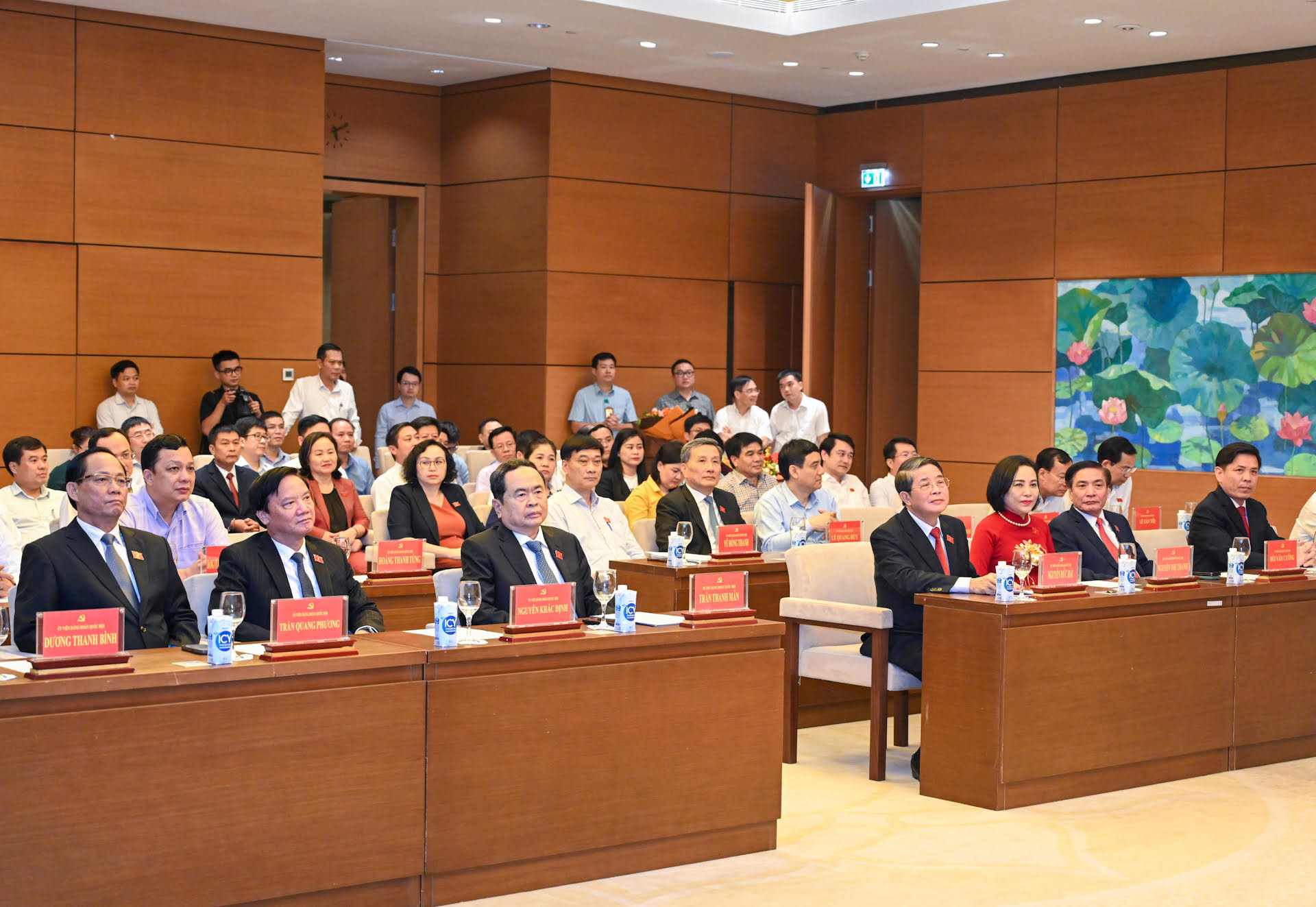 Chủ tịch Quốc hội Trần Thanh Mẫn và các Phó Chủ tịch Quốc hội dự buổi lễ.