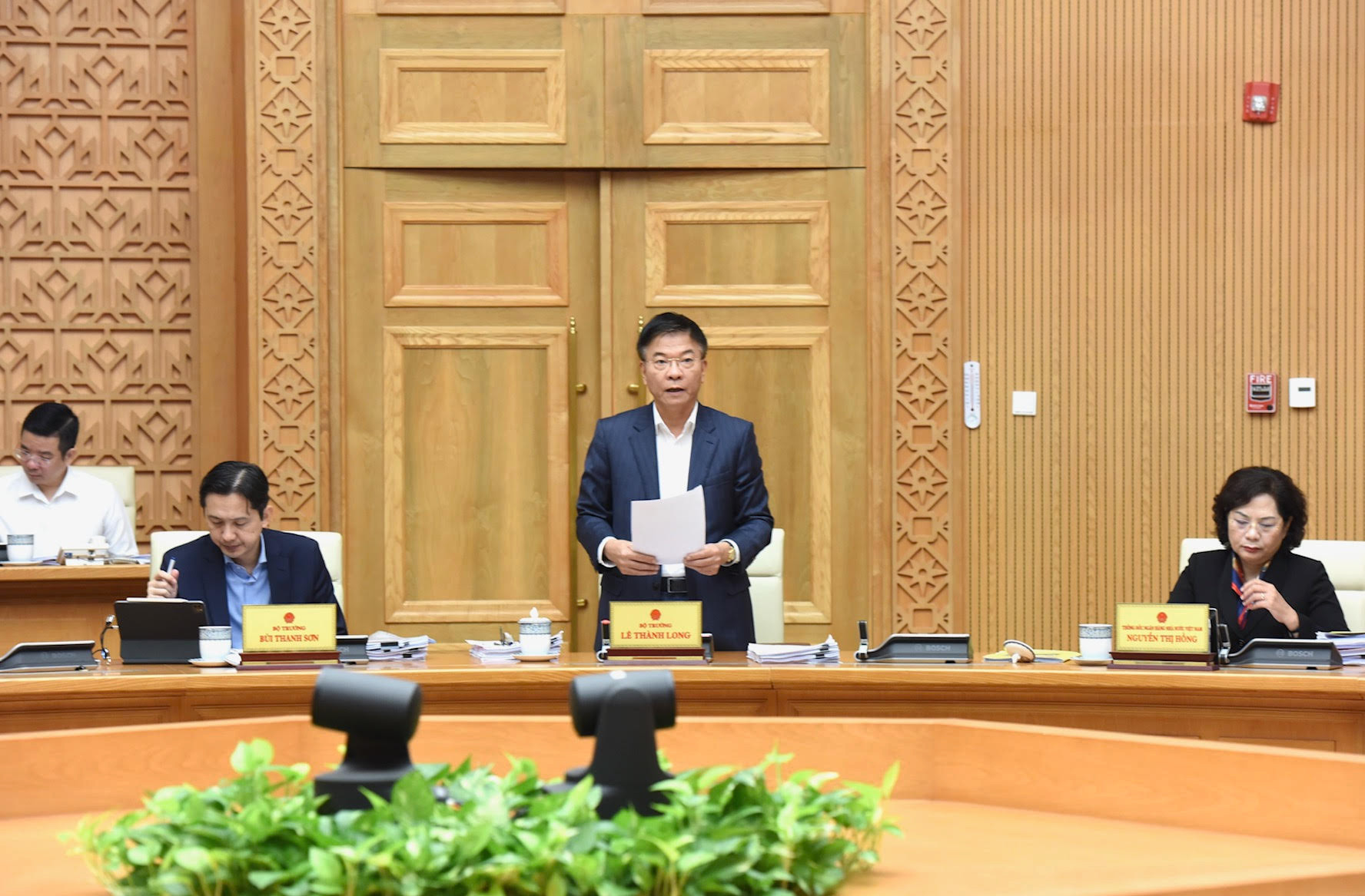 Bộ trưởng Tư pháp Lê Thành Long phát biểu.