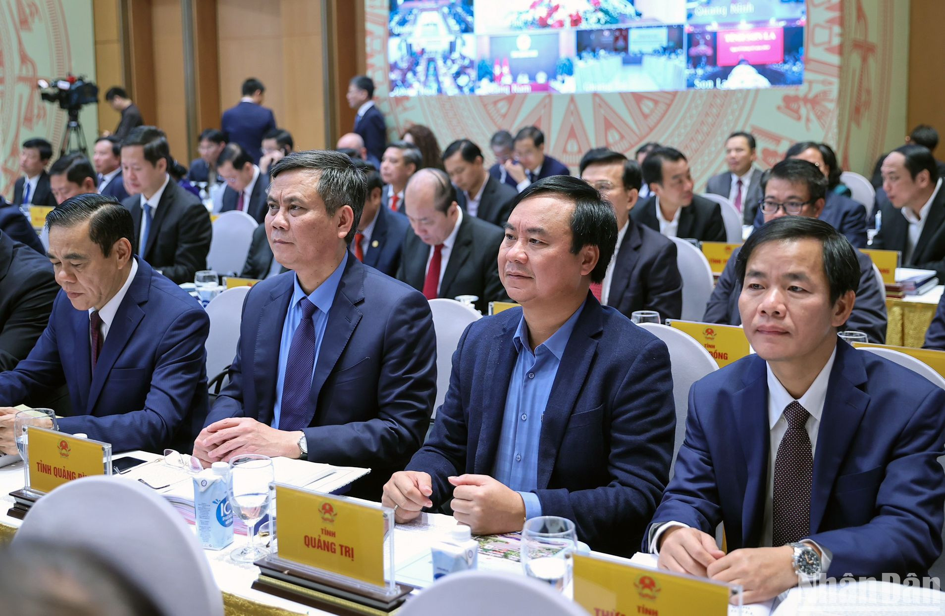 Lãnh đạo các địa phương tham dự Hội nghị. Lãnh đạo các địa phương tham dự Hội nghị.