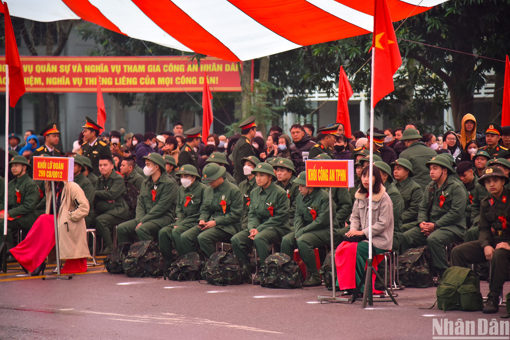 Sáng 26/2, tại khuôn viên của Trường đại học Bách Khoa Hà Nội đã tổ chức lễ giao, nhận quân năm 2024.