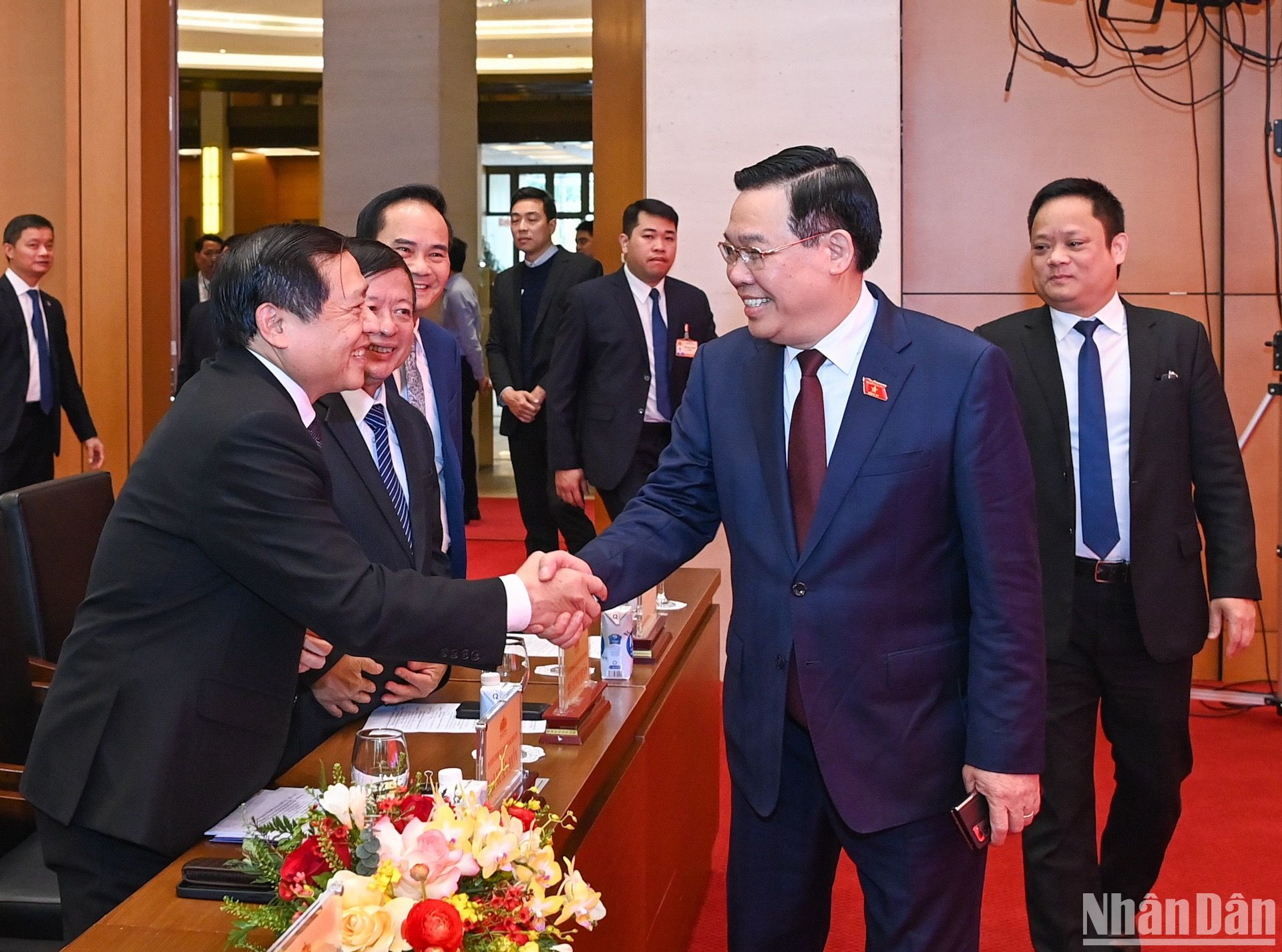 Chủ tịch Quốc hội Vương Đình Huệ với các đại biểu tại Lễ phát động cuộc vận động sáng tác ca khúc về Quốc hội và Hội đồng nhân dân.