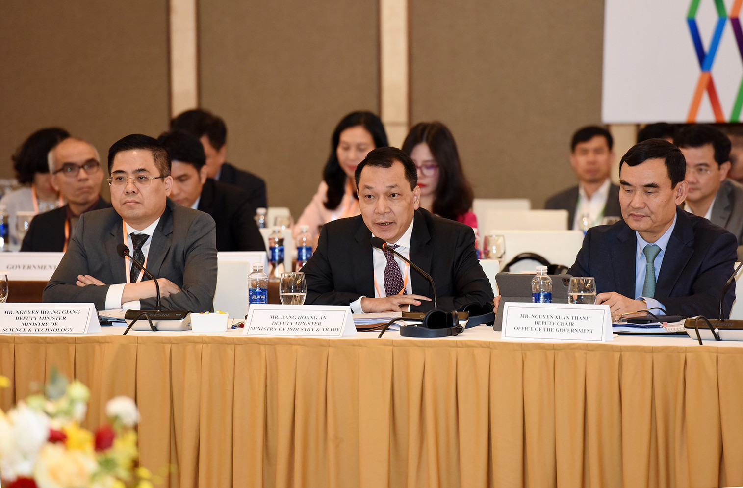 Thứ trưởng Công thương Đặng Hoàng An: Thủ tướng Chính phủ đang yêu cầu Bộ Công thương sớm hoàn thiện Quy hoạch Điện VIII và Quy hoạch tổng thể về năng lượng quốc gia thời kỳ 2021-2030, tầm nhìn đến năm 2050. Thứ trưởng Công thương Đặng Hoàng An: Thủ tướng Chính phủ đang yêu cầu Bộ Công thương sớm hoàn thiện Quy hoạch Điện VIII và Quy hoạch tổng thể về năng lượng quốc gia thời kỳ 2021-2030, tầm nhìn đến năm 2050.