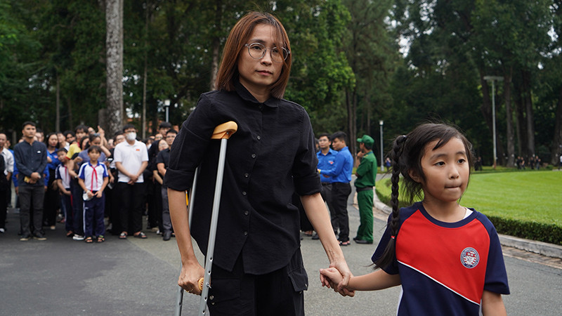 Người lớn tuổi và người khuyết tật được ưu tiên vào Hội trường Thống Nhất để viếng Tổng Bí thư Nguyễn Phú Trọng trước. Người lớn tuổi và người khuyết tật được ưu tiên vào Hội trường Thống Nhất để viếng Tổng Bí thư Nguyễn Phú Trọng trước.